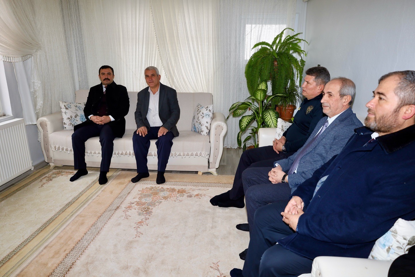 Kaymakam Soysal’dan şehit ailelerine ziyaret
