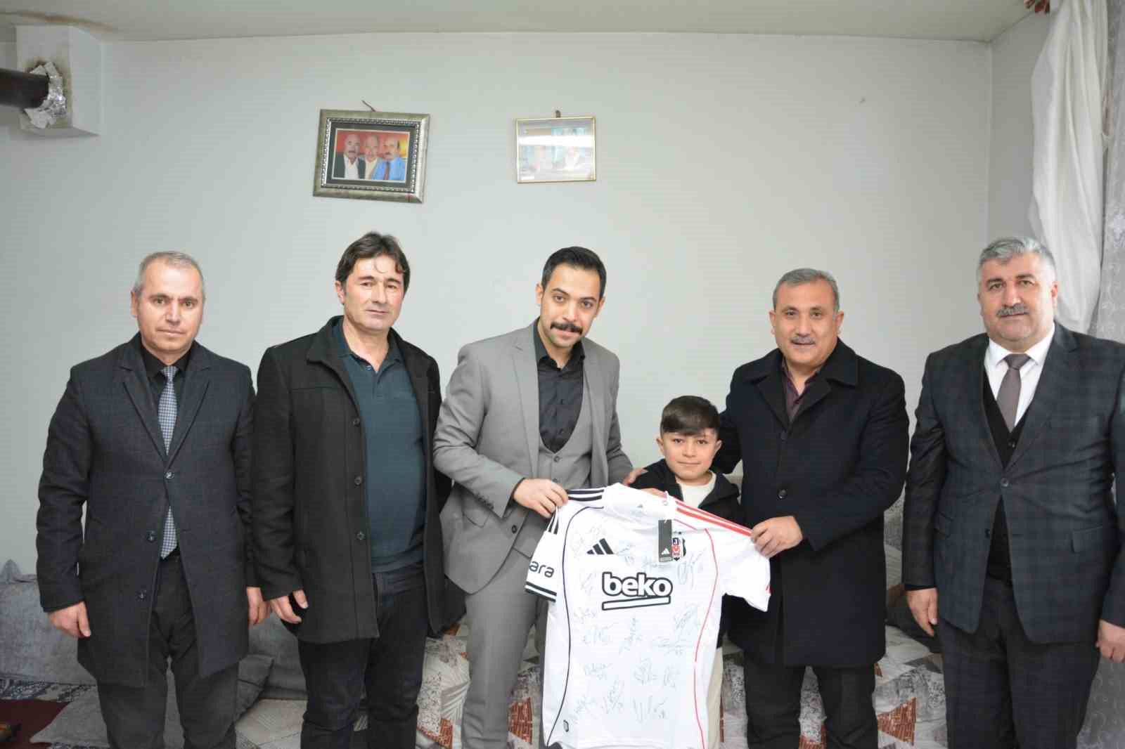 Kaymakam Uzun, Türkiye şampiyonunu ziyaret etti
