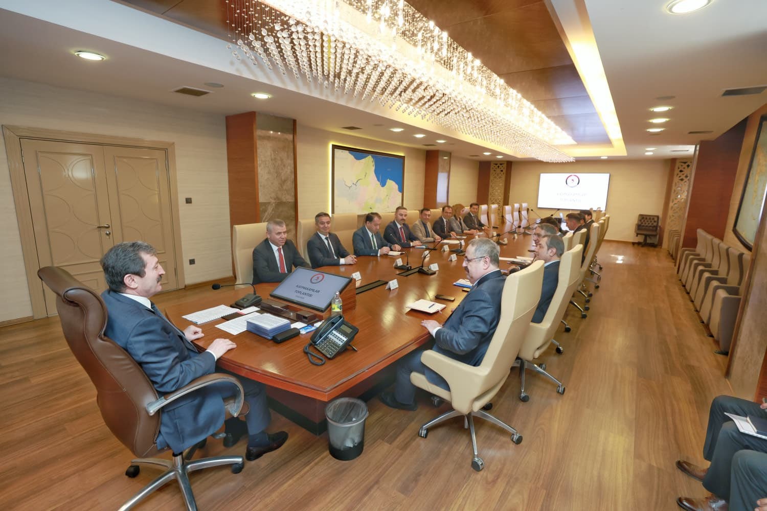 Kaymakamlar toplantısı: Bayram güvenliği, göç, tarım ve şehir düzeni görüşüldü
