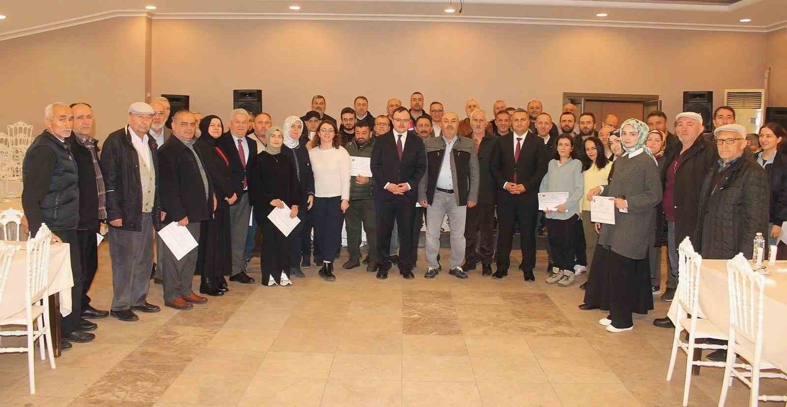 Kaynaşlı’da üreticilere sertifikaları törenle verildi
