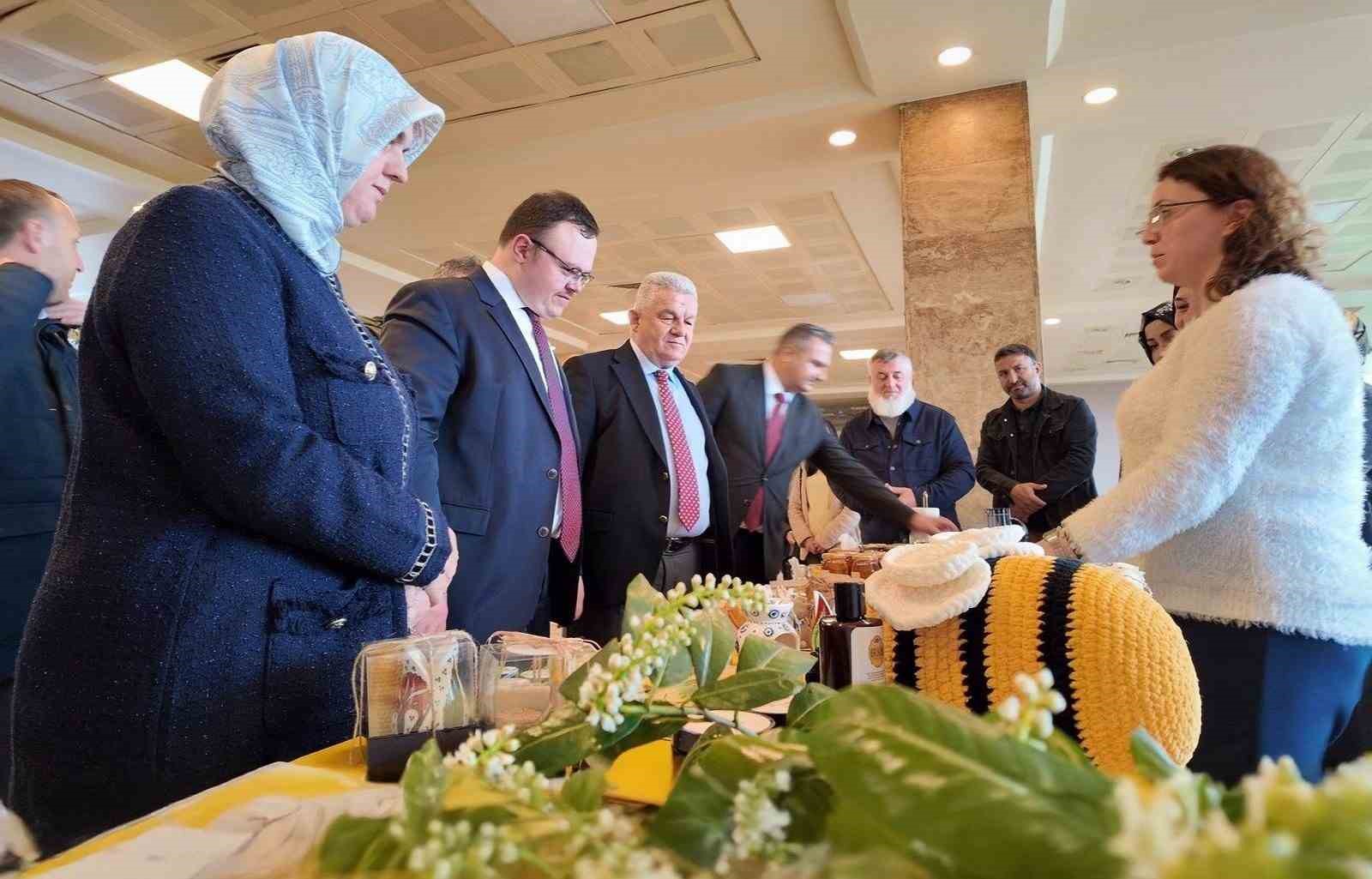 Kaynaşlı’da üreticilere sertifikaları törenle verildi
