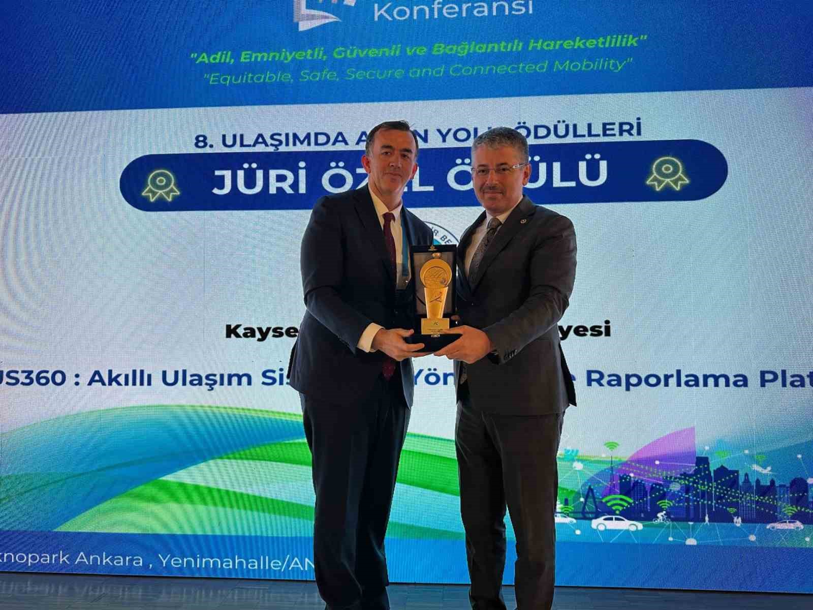 Kayseri Büyükşehir, 2025’i ödüllerle taçlandırdı
