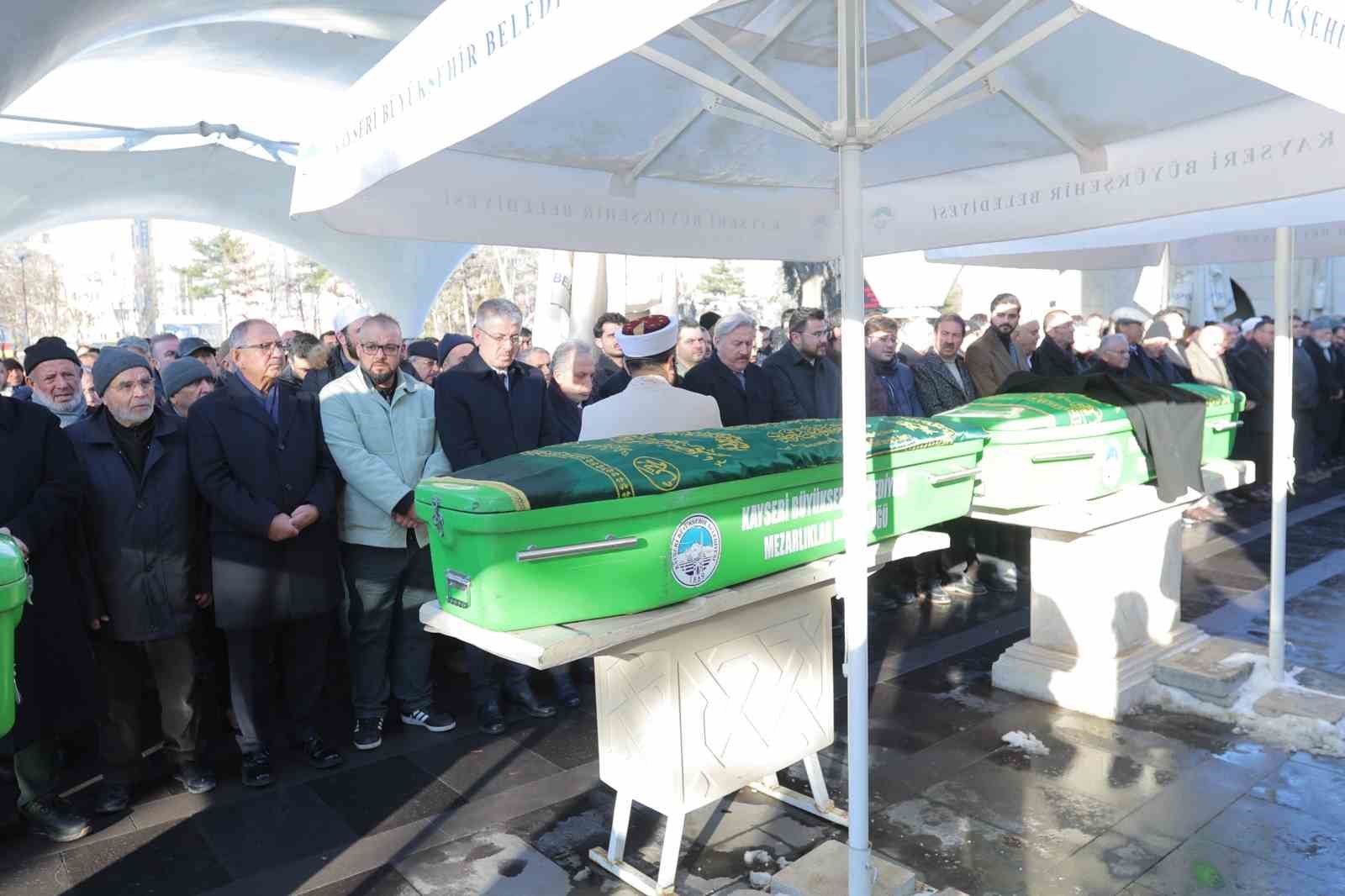 Kayseri Gönüllü Kültür Kuruluşları Başkanı Ahmet Taş toprağa verildi
