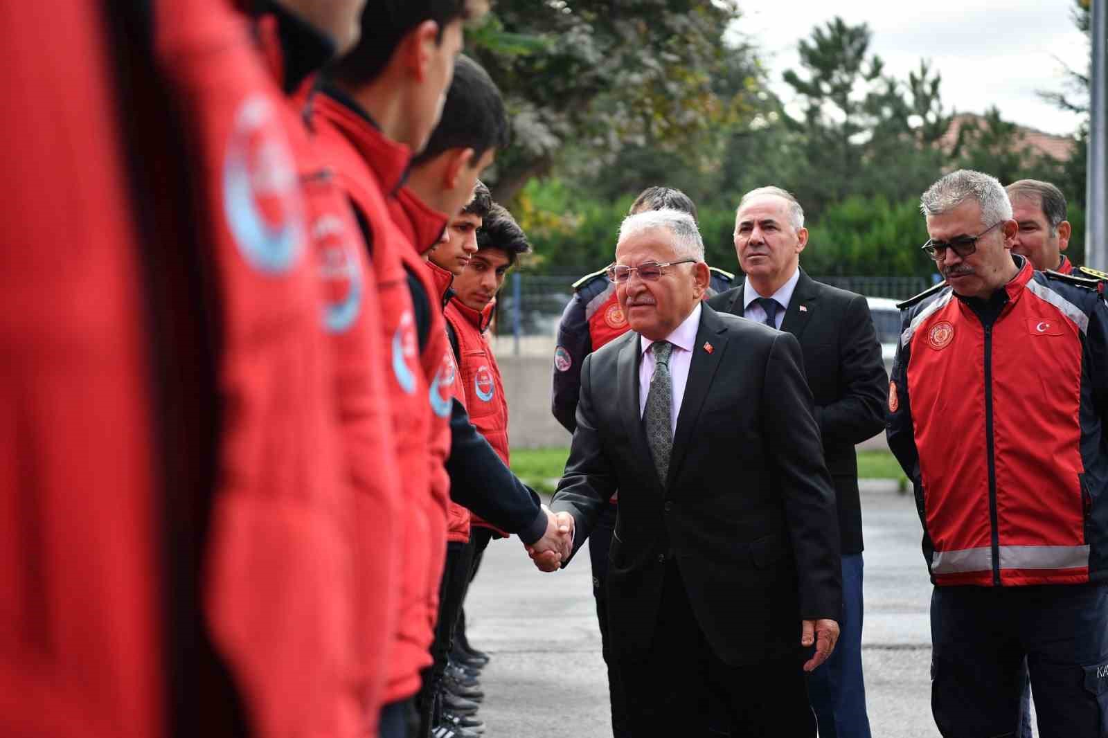 Kayseri İtfaiyesi 2025 yılında 11 bin olaya müdahale etti
Kayseri İtfaiyesi 2025 yılında 11 bin olaya müdahale etti