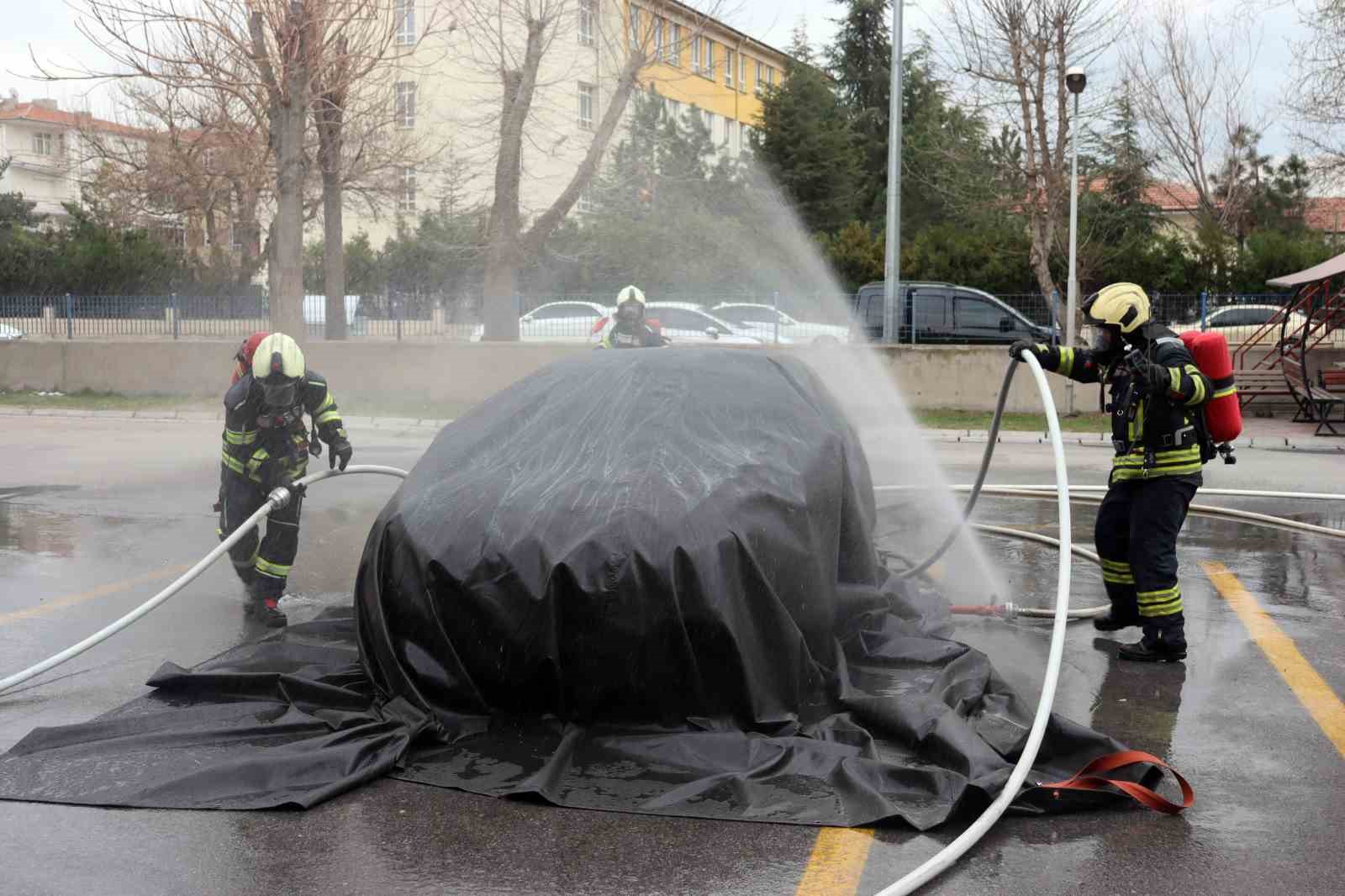 Kayseri itfaiyesi elektrikli araç yangınları için teyakkuzda
