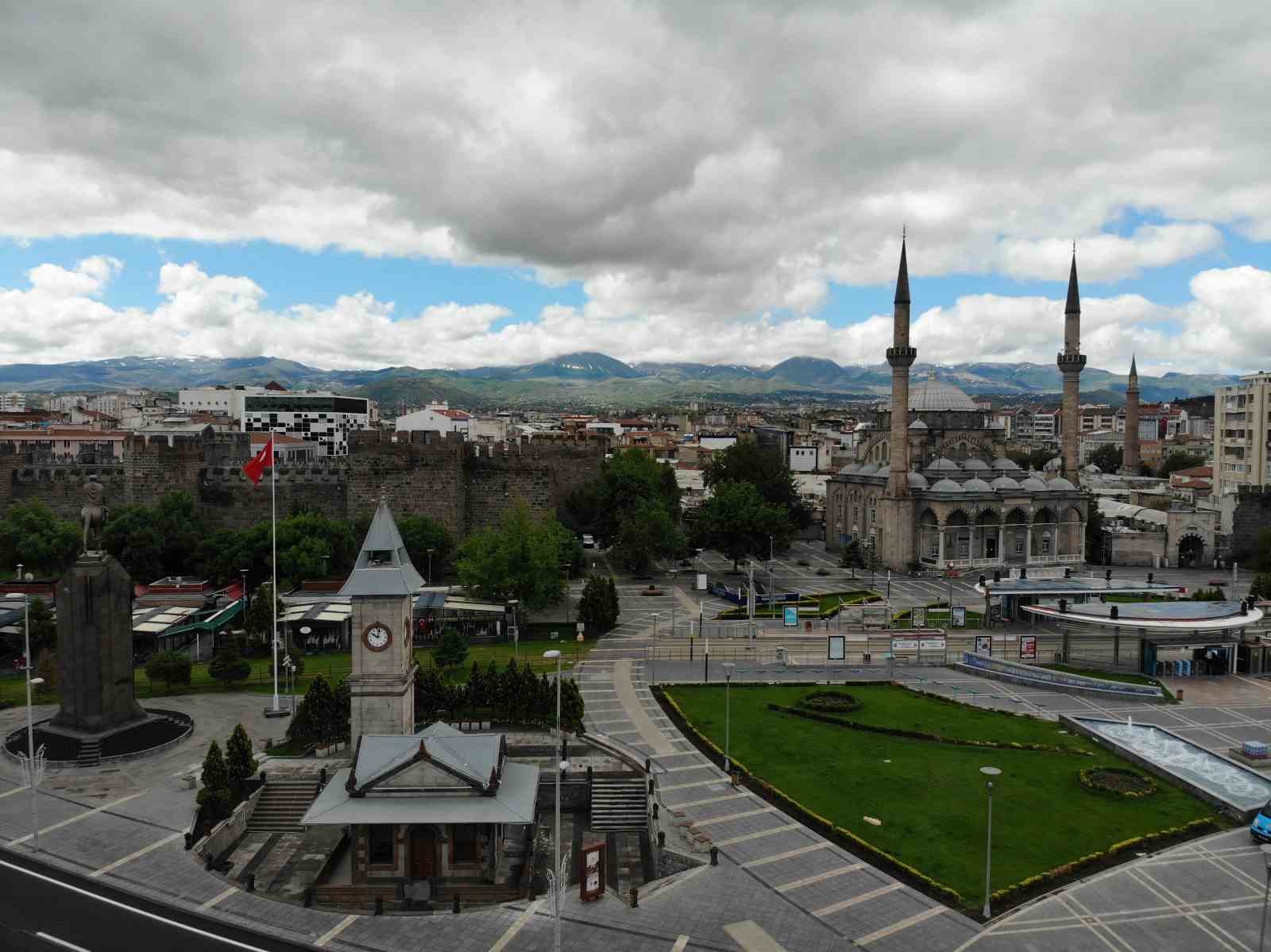 Kayseri röntgeni yayımlandı
Kayseri röntgeni yayımlandı