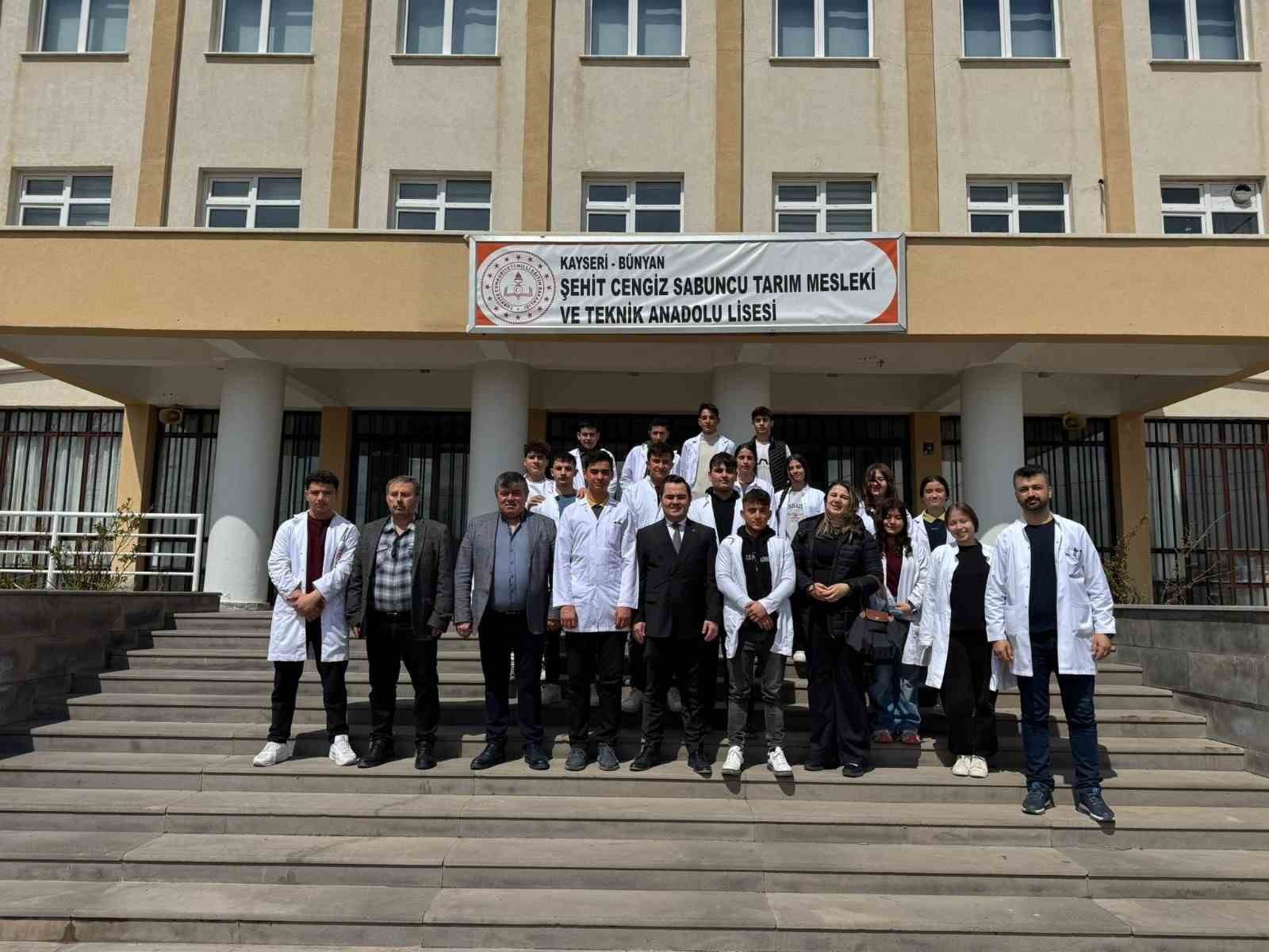 Kayseri Ticaret Borsası’ndan Tarım Lisesi’ne ziyaret
