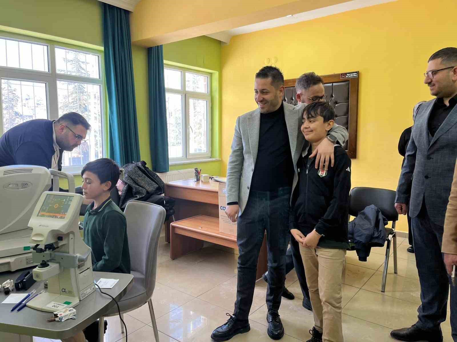 Kayseri Ülkü Ocakları’ndan Türk gençliğine büyük sağlık hamlesi: 2 bin öğrenciye sağlık taraması
