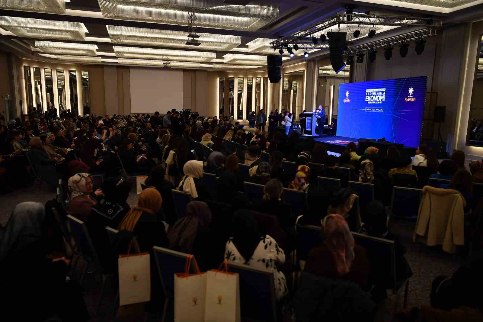 Kayseri; ’Üreten, Yöneten, Dönüştüren Kadınlarımızla Ekonomi Buluşmaları’na ev sahipliği yaptı
