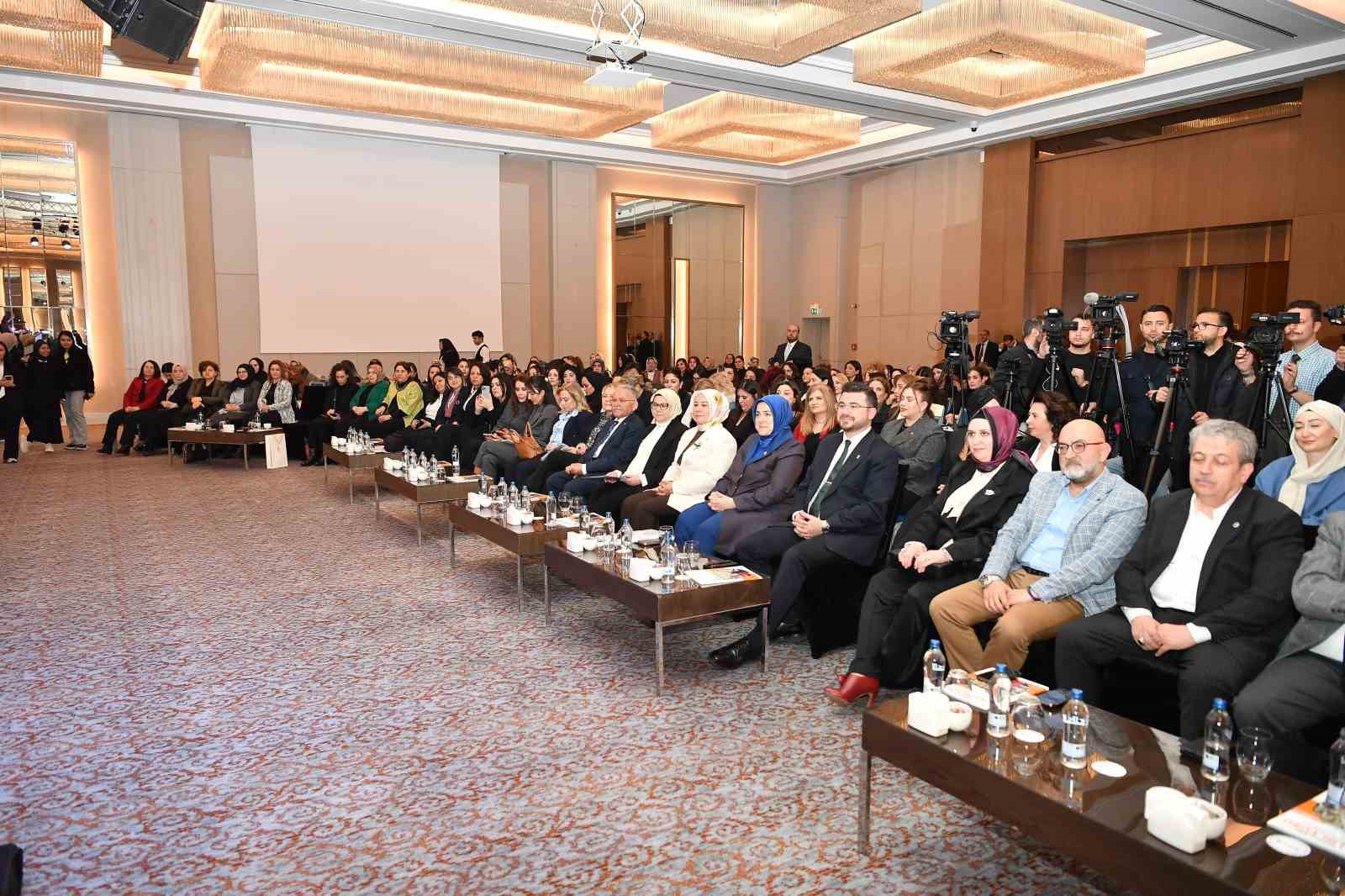 Kayseri; ’Üreten, Yöneten, Dönüştüren Kadınlarımızla Ekonomi Buluşmaları’na ev sahipliği yaptı
