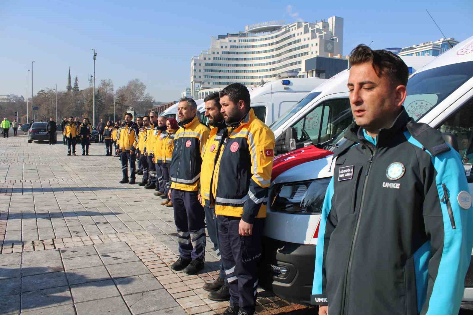Kayseri’de 12 ambulans daha hizmete başladı
Kayseri’de 12 ambulans daha hizmete başladı