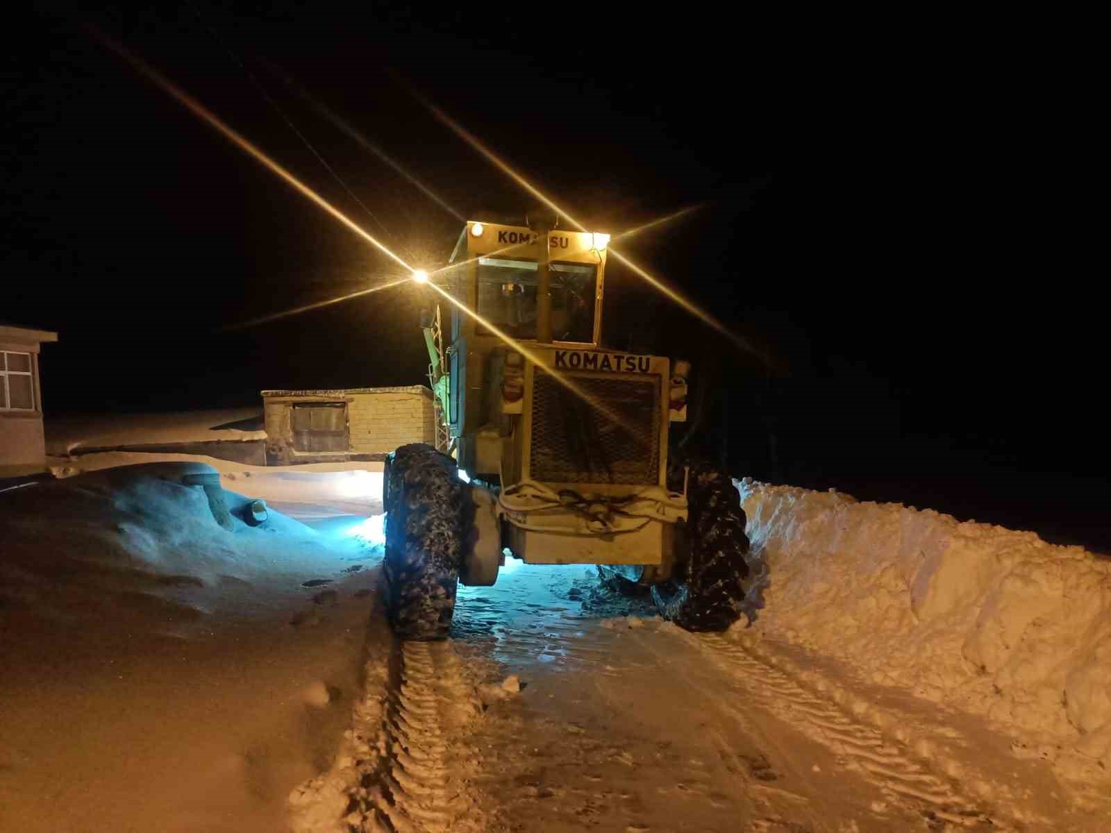 Kayseri’de 14 mahalle yolu ulaşıma kapalı
