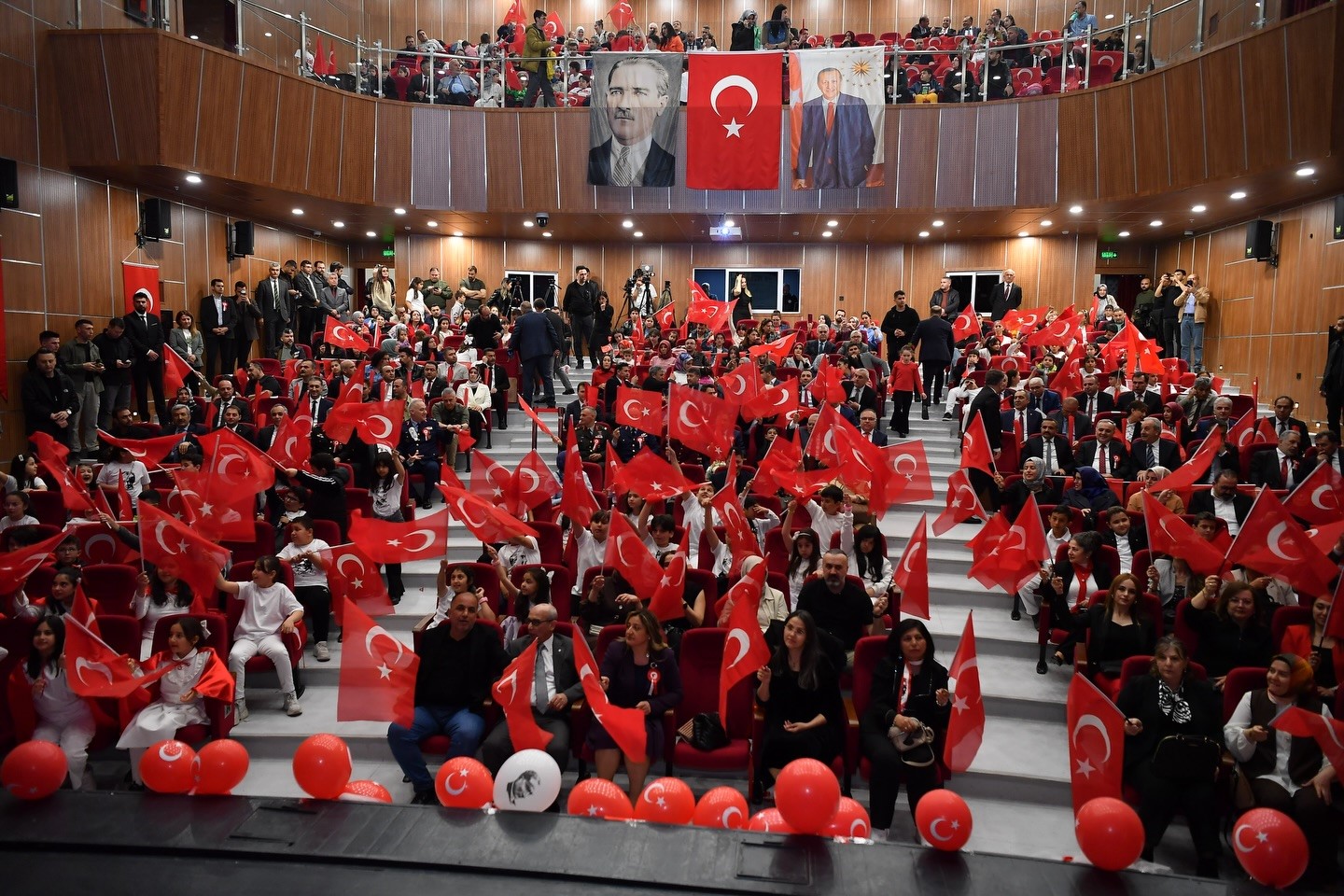 Kayseri’de 23 Nisan coşkuyla kutlandı
