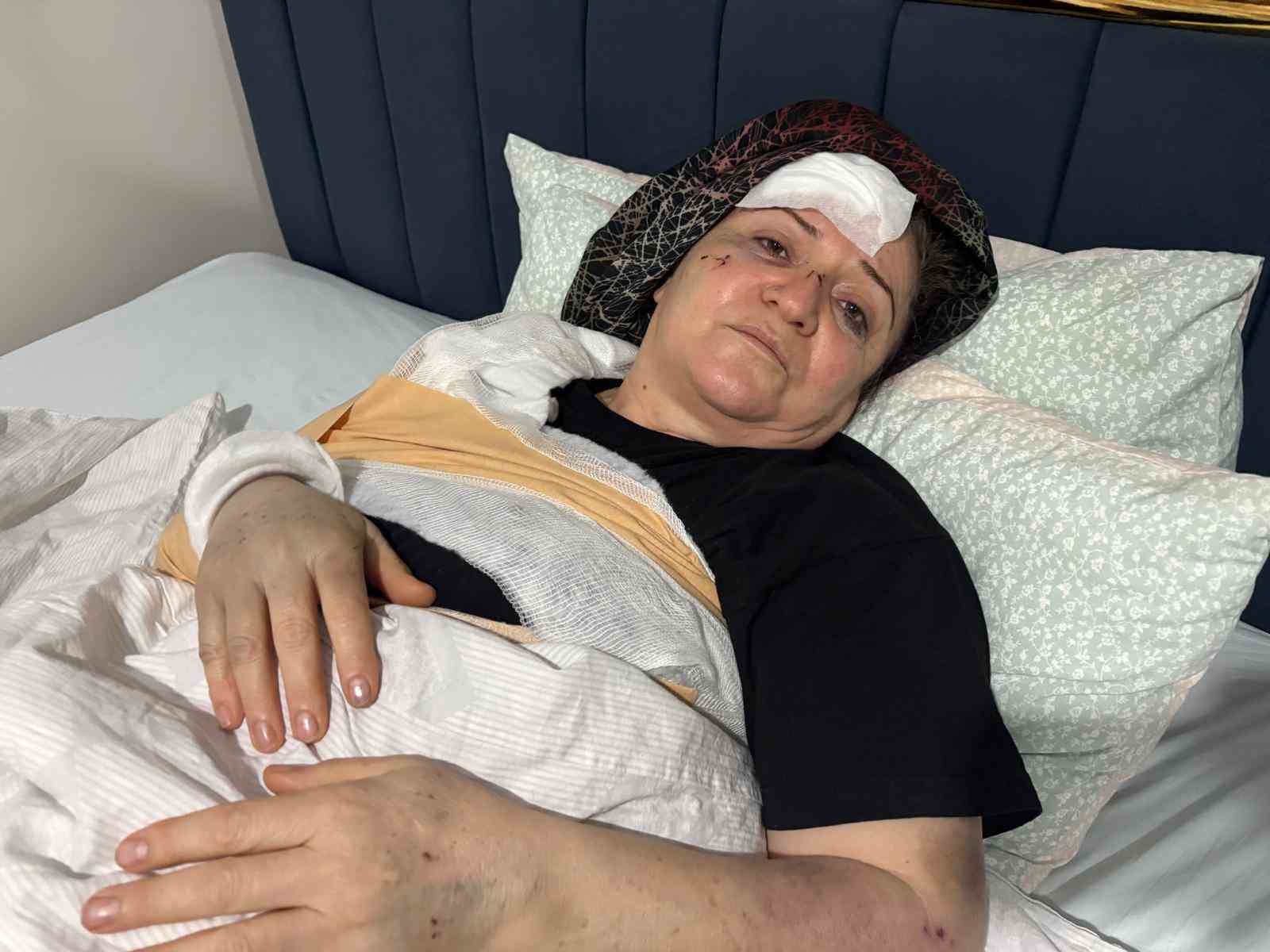 Kayseri’de aracın, refüjdeki yayaların arasına daldığı kazada kamerada
