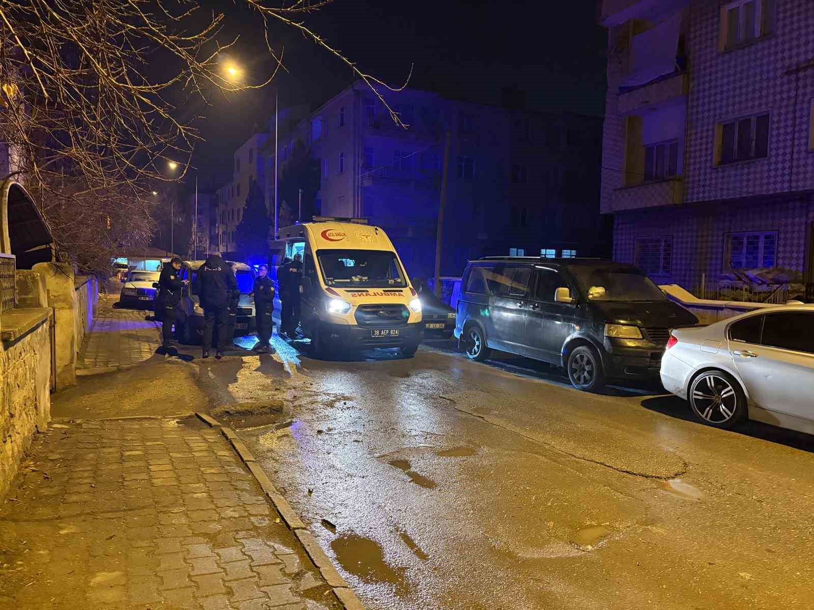 Kayseri’de bıçaklanan çocuk binaya sığındı: 1 yaralı
