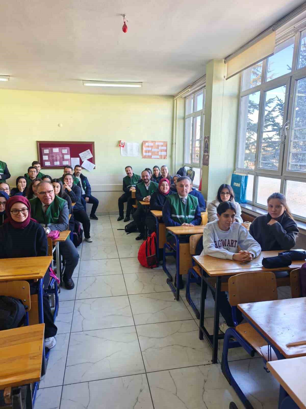 Kayseri’de binlerce öğrenci "İlk Ders Yeşilay" ile bilinçlendi
