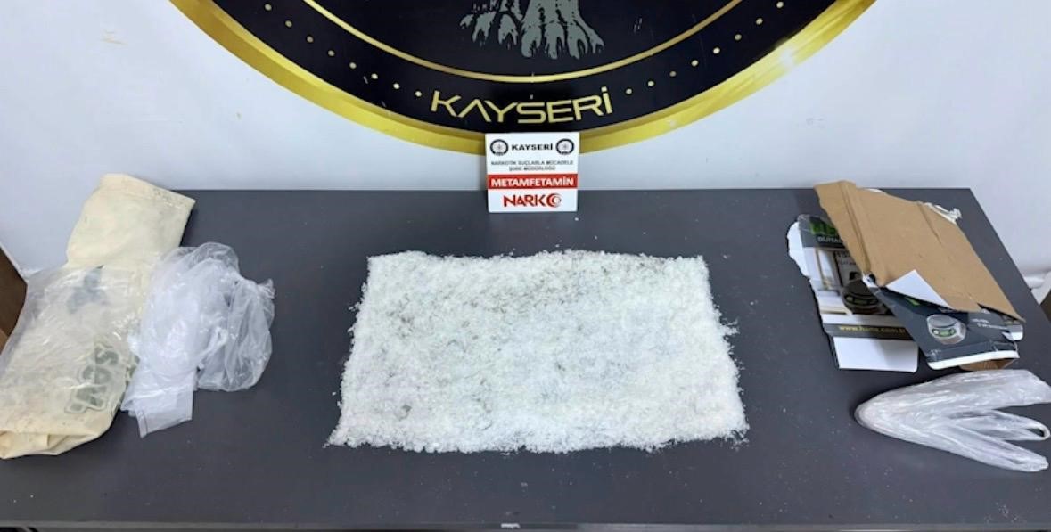 Kayseri’de eş zamanlı uyuşturucu operasyonu: 3 gözaltı

