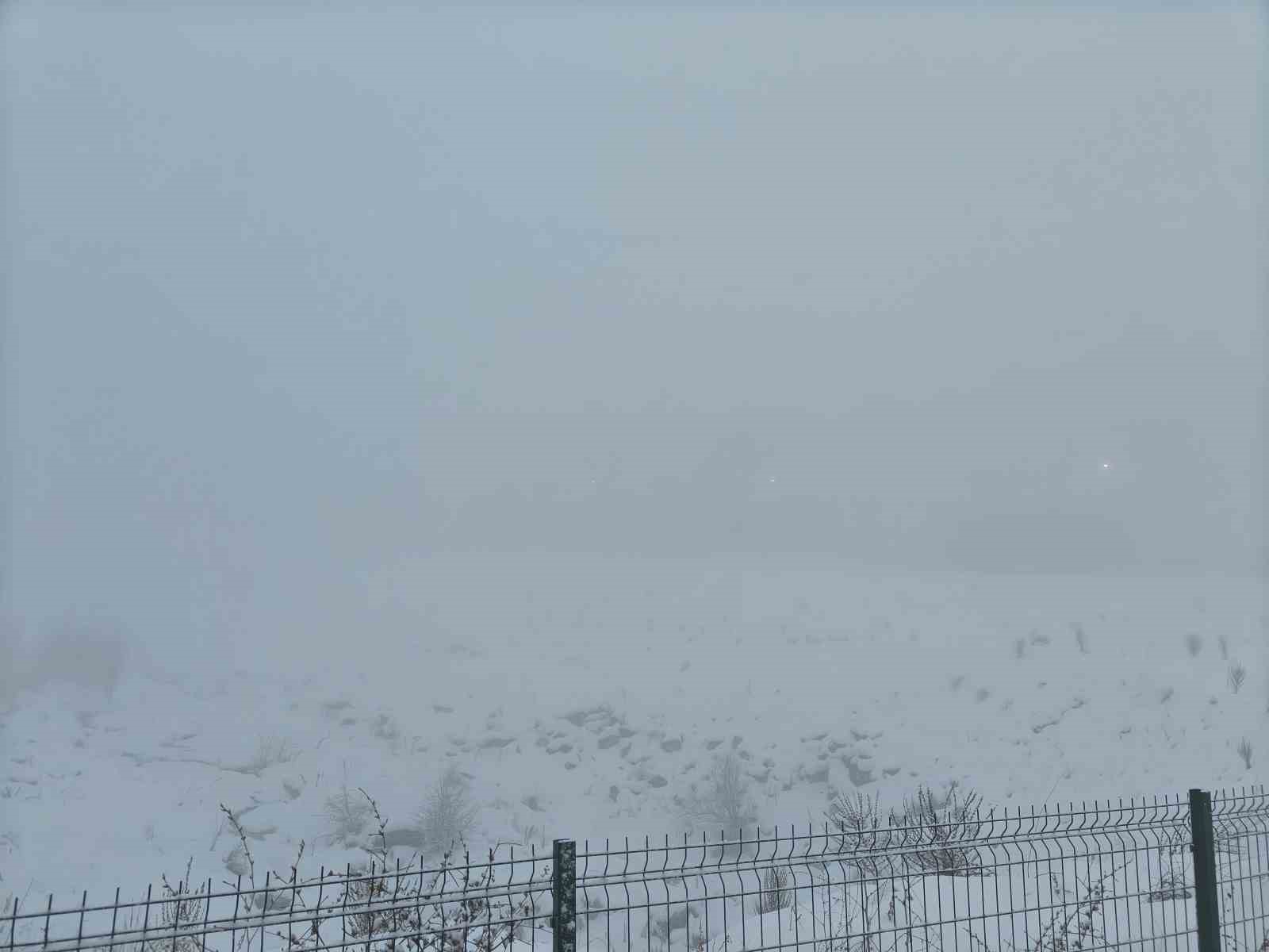 Kayseri’de görüş mesafesine sis engeli
