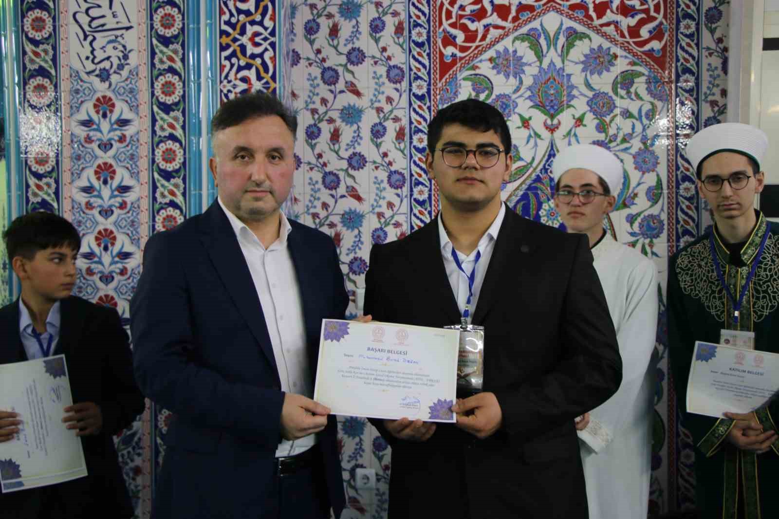 Kayseri’de imam hatip öğrencileri mesleki yarışmalarda ter döktü
