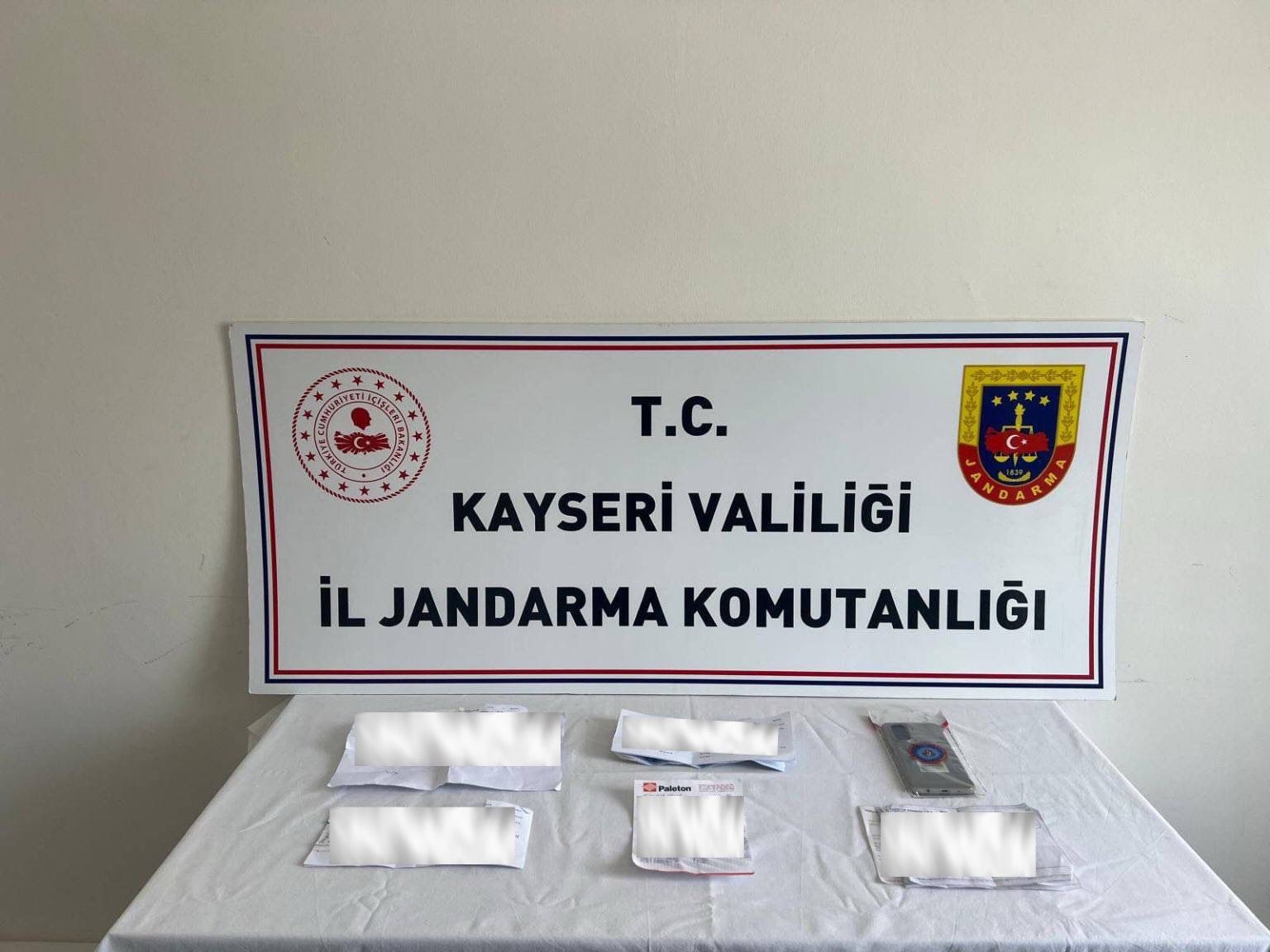 Kayseri’de jandarma ekipleri 2025 yılında 7 bin 900 aranan şahsı yakaladı
