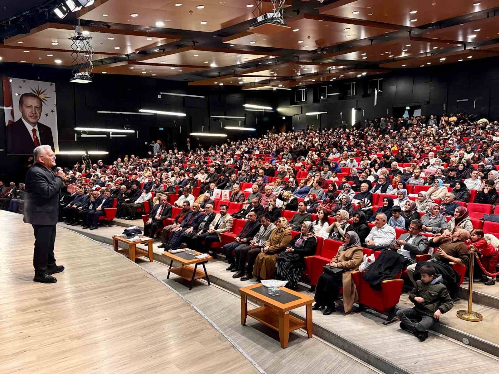 Kayseri’de ’Mekke’nin Fethi ve Affın ve Ailenin İnşaası" programı gerçekleştirildi
Kayseri’de ’Mekke’nin Fethi ve Affın ve Ailenin İnşaası" programı gerçekleştirildi
