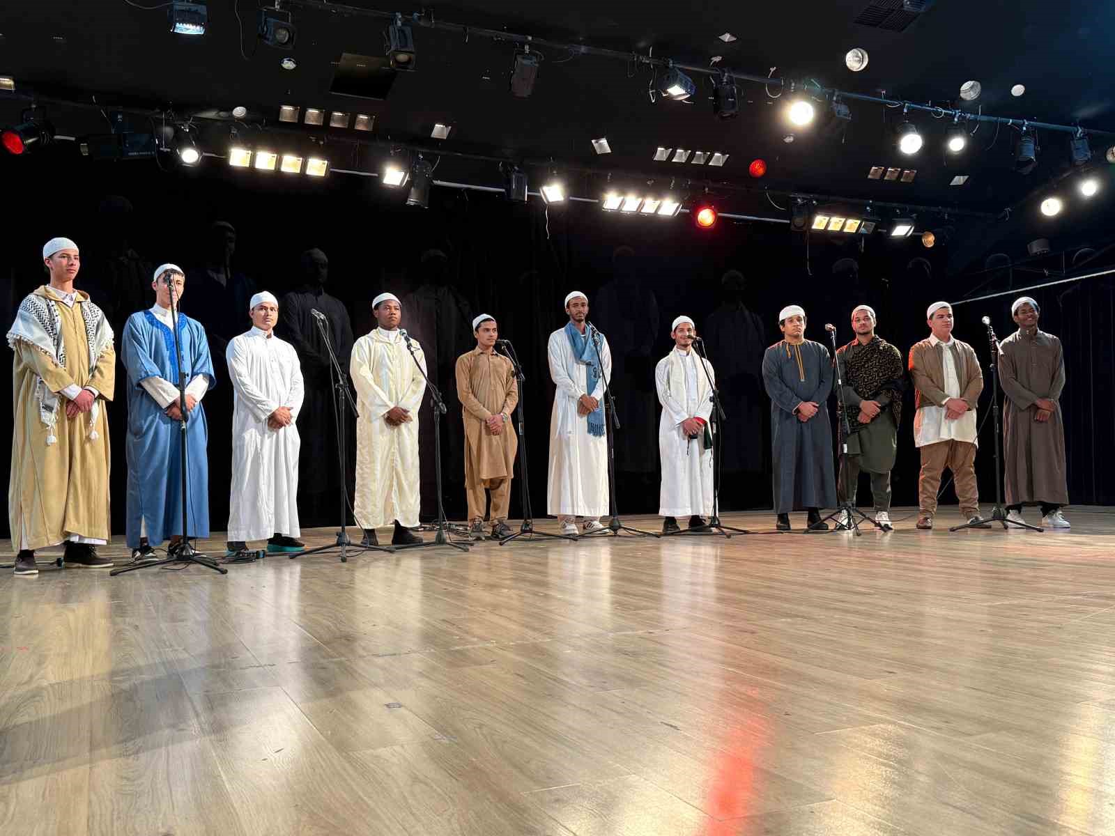 Kayseri’de ’Mekke’nin Fethi ve Affın ve Ailenin İnşaası" programı gerçekleştirildi
Kayseri’de ’Mekke’nin Fethi ve Affın ve Ailenin İnşaası" programı gerçekleştirildi