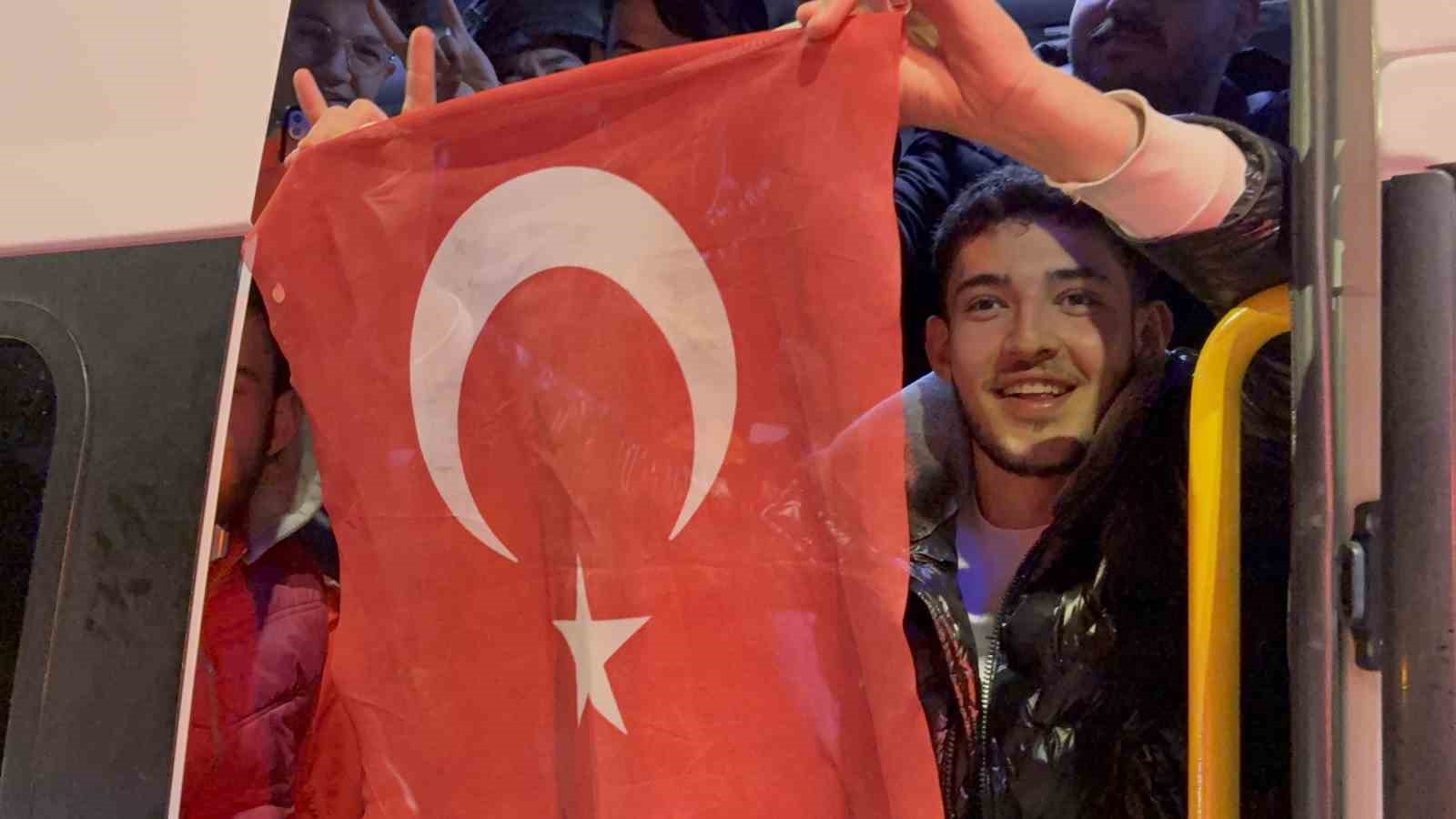 Kayseri’de milli sevinç
