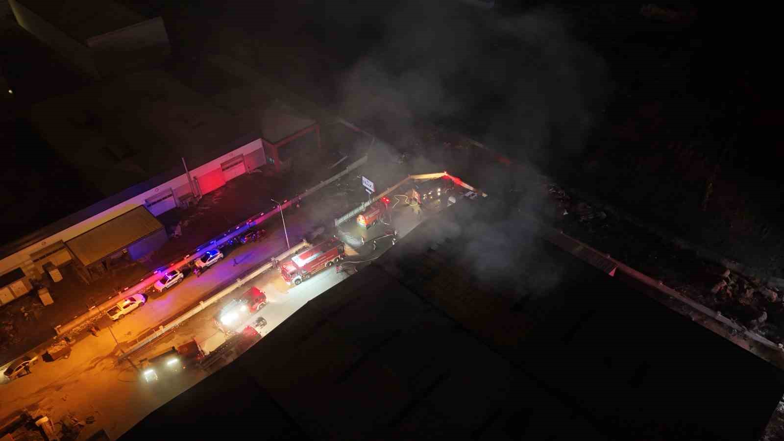 Kayseri’de mobilya fabrikasında yangın
