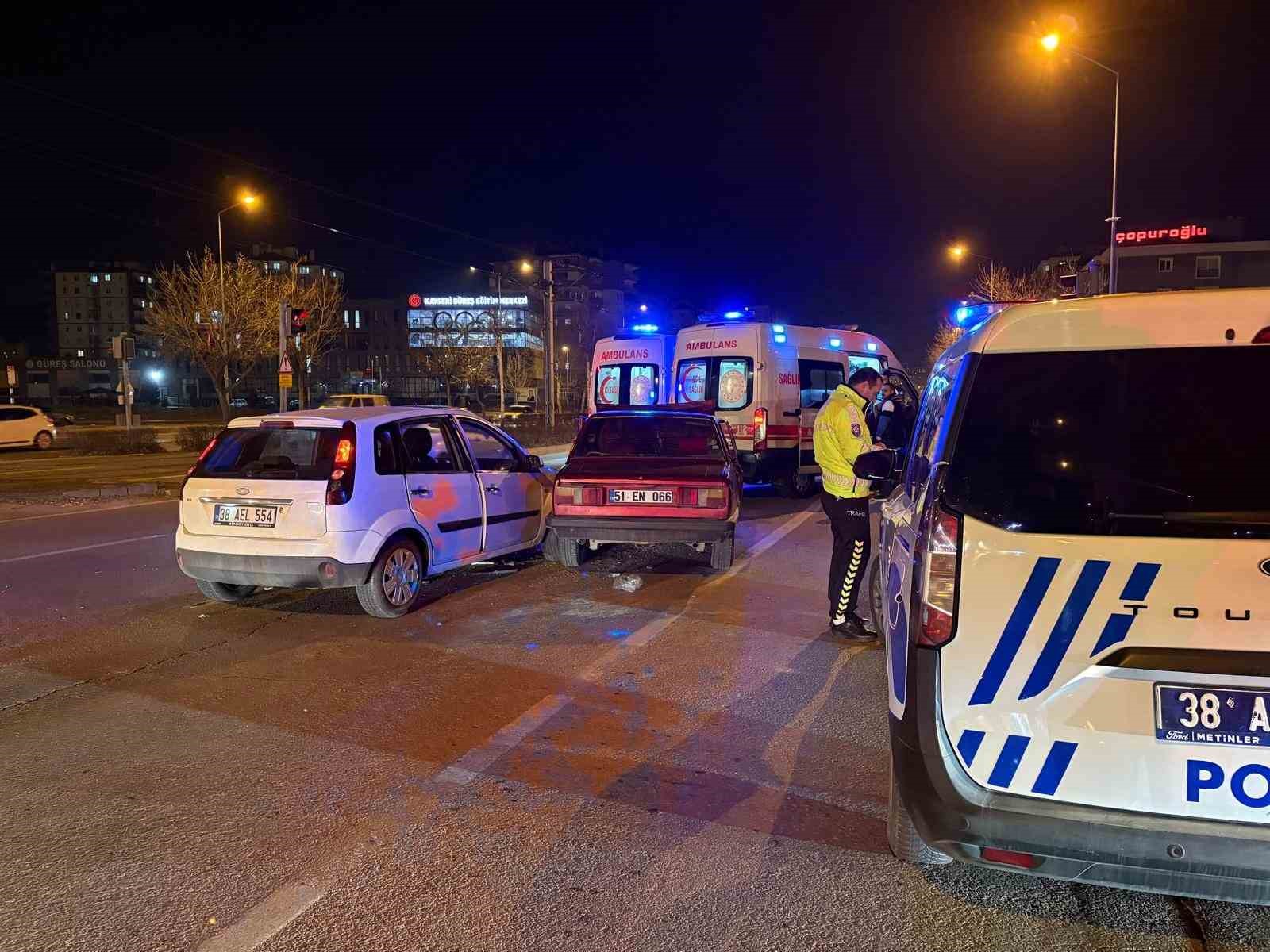 Kayseri’de otomobiller çarpıştı: 1 yaralı
