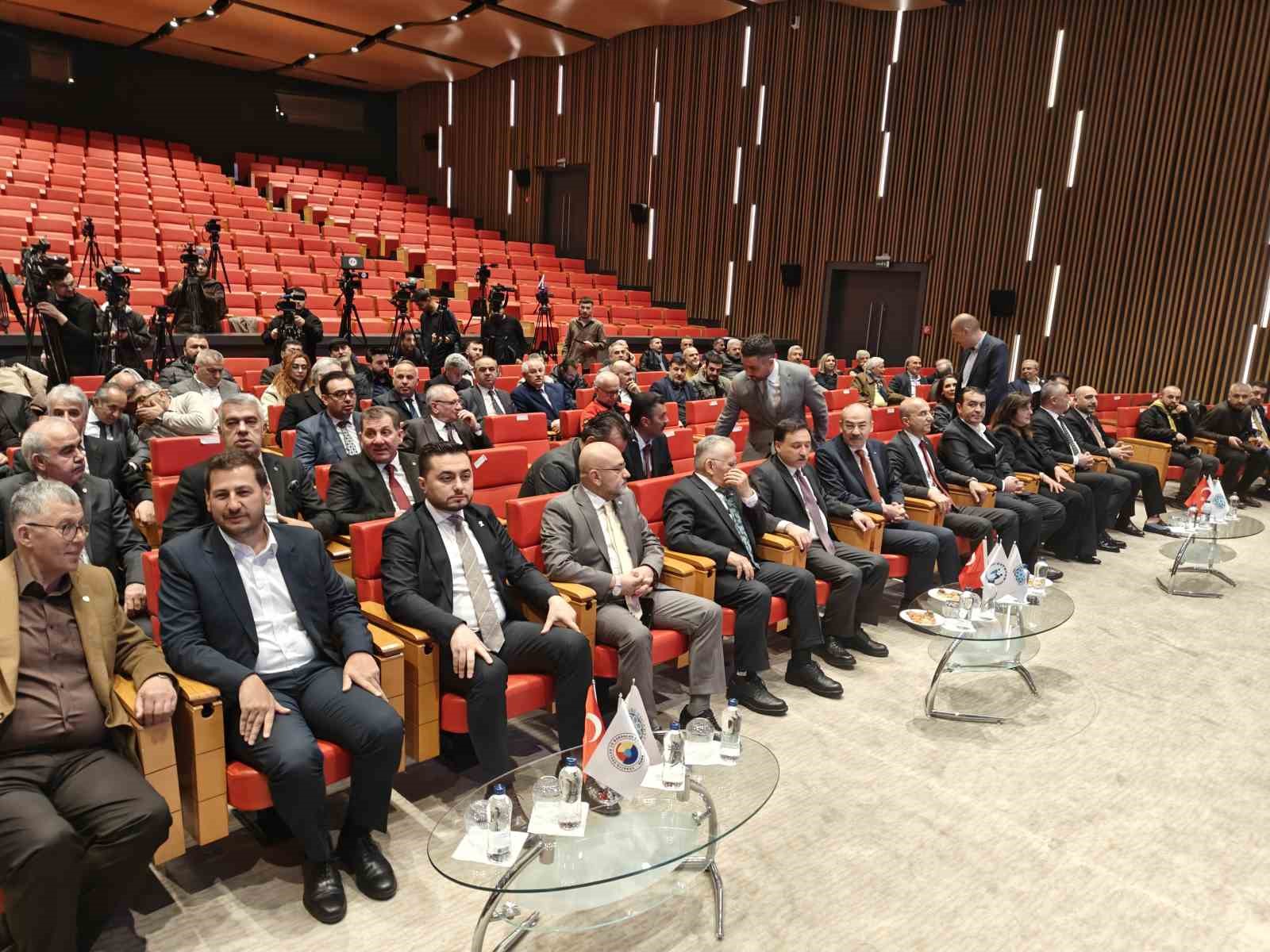 Kayseri’de ’pastırma’ sevinci
Kayseri’de ’pastırma’ sevinci