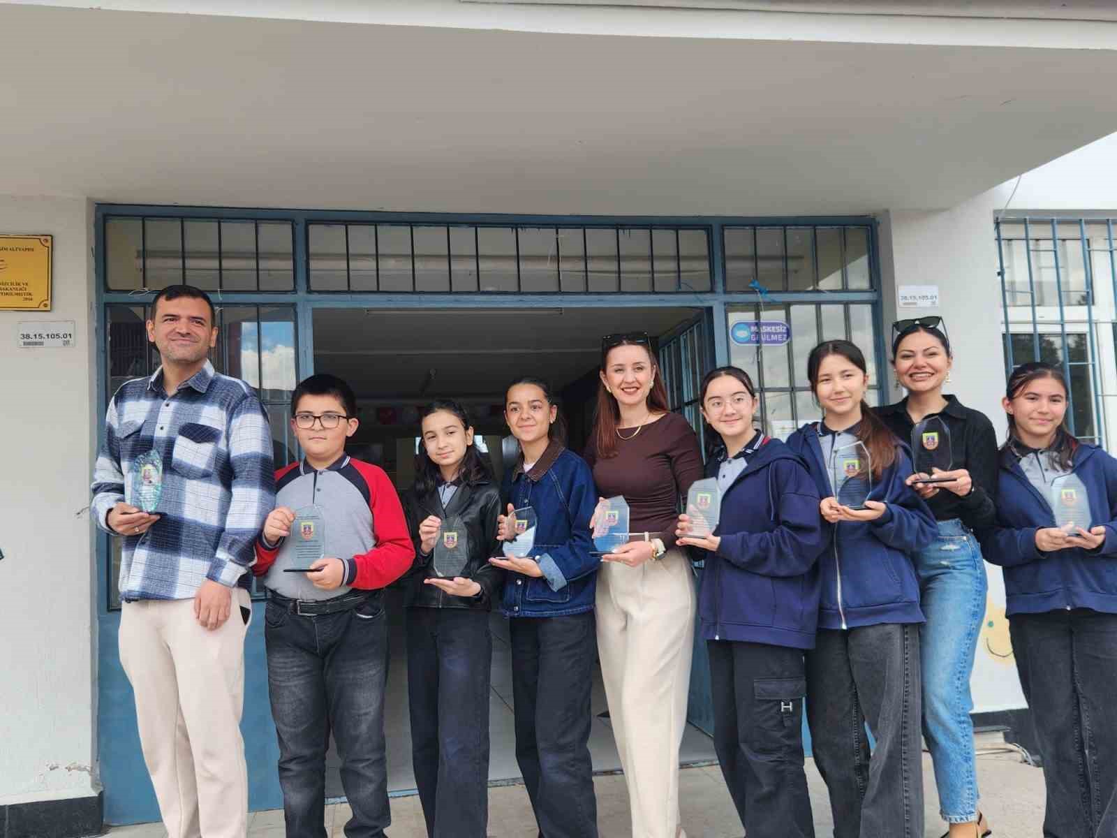 Kayseri’de Tertemiz Yarınlar’ın şampiyonu Tomarza Atatürk Ortaokulu oldu
