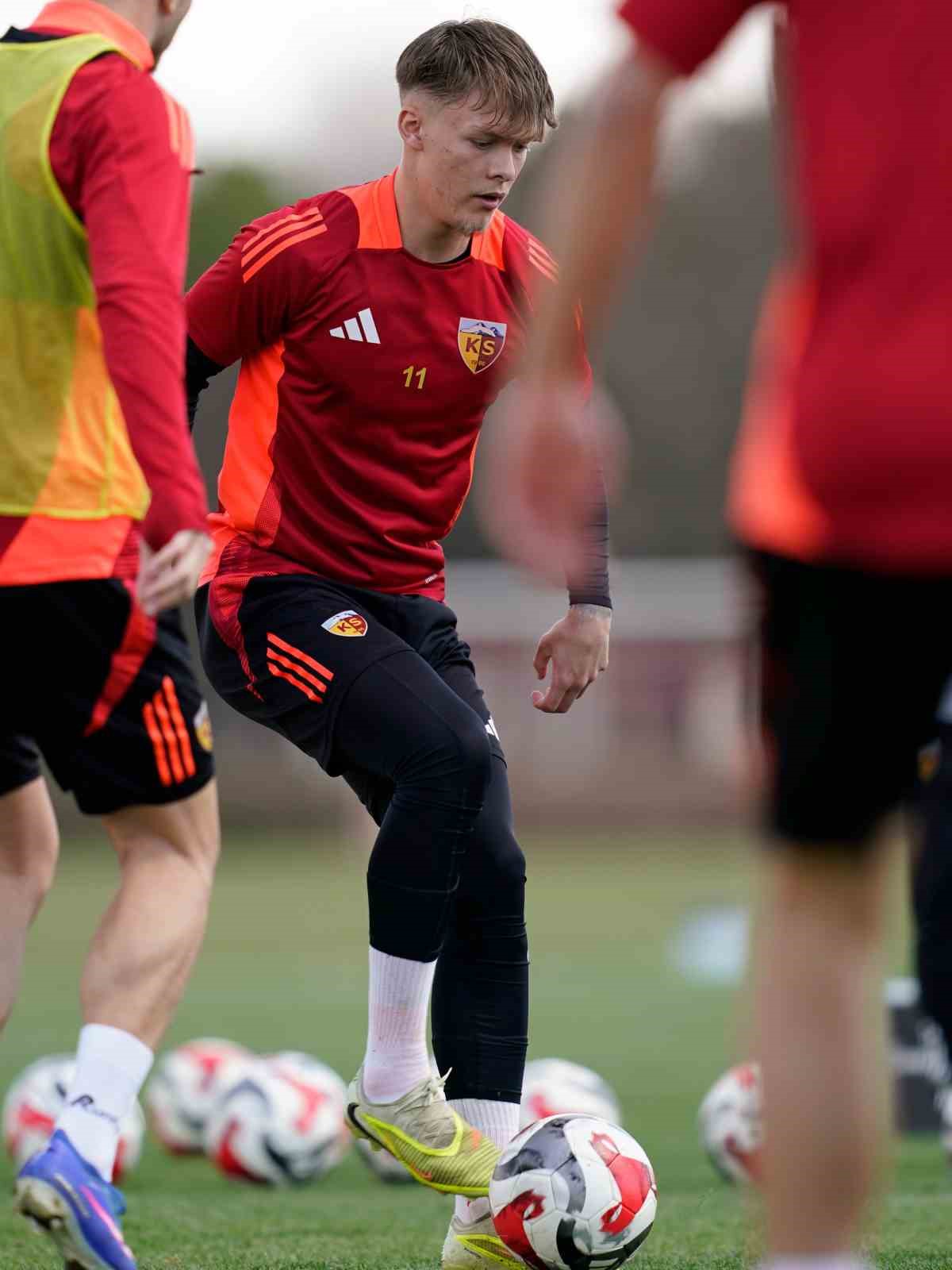 Kayserispor, Fenerbahçe maçı hazırlıkları başladı
