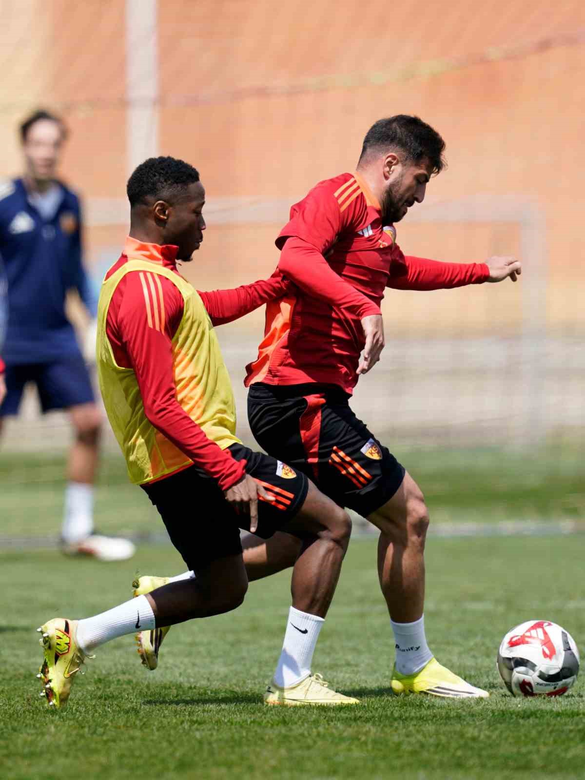 Kayserispor, Fenerbahçe maçı hazırlıkları başladı
