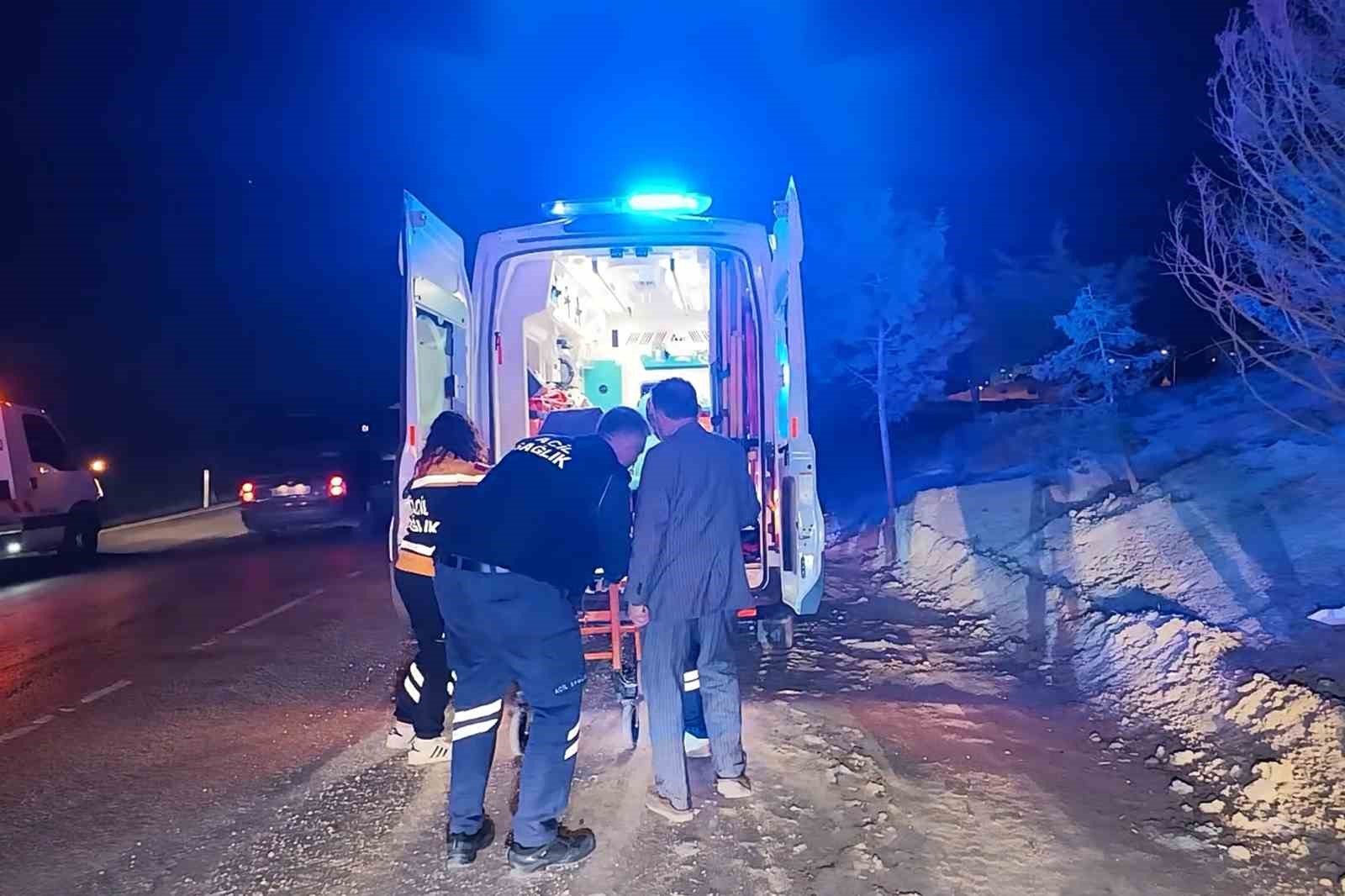 Kaza sonrası sürücü kaçtı, yaşlı çift geldi: Polisi ikna etmek için dakikalarca dil döktüler
