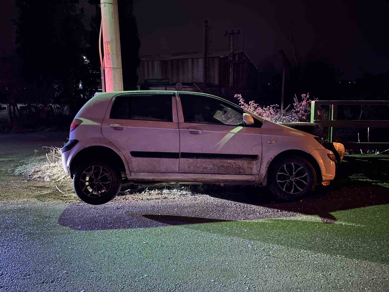 Kaza yapan sürücü aracı bırakıp kayıplara karıştı
