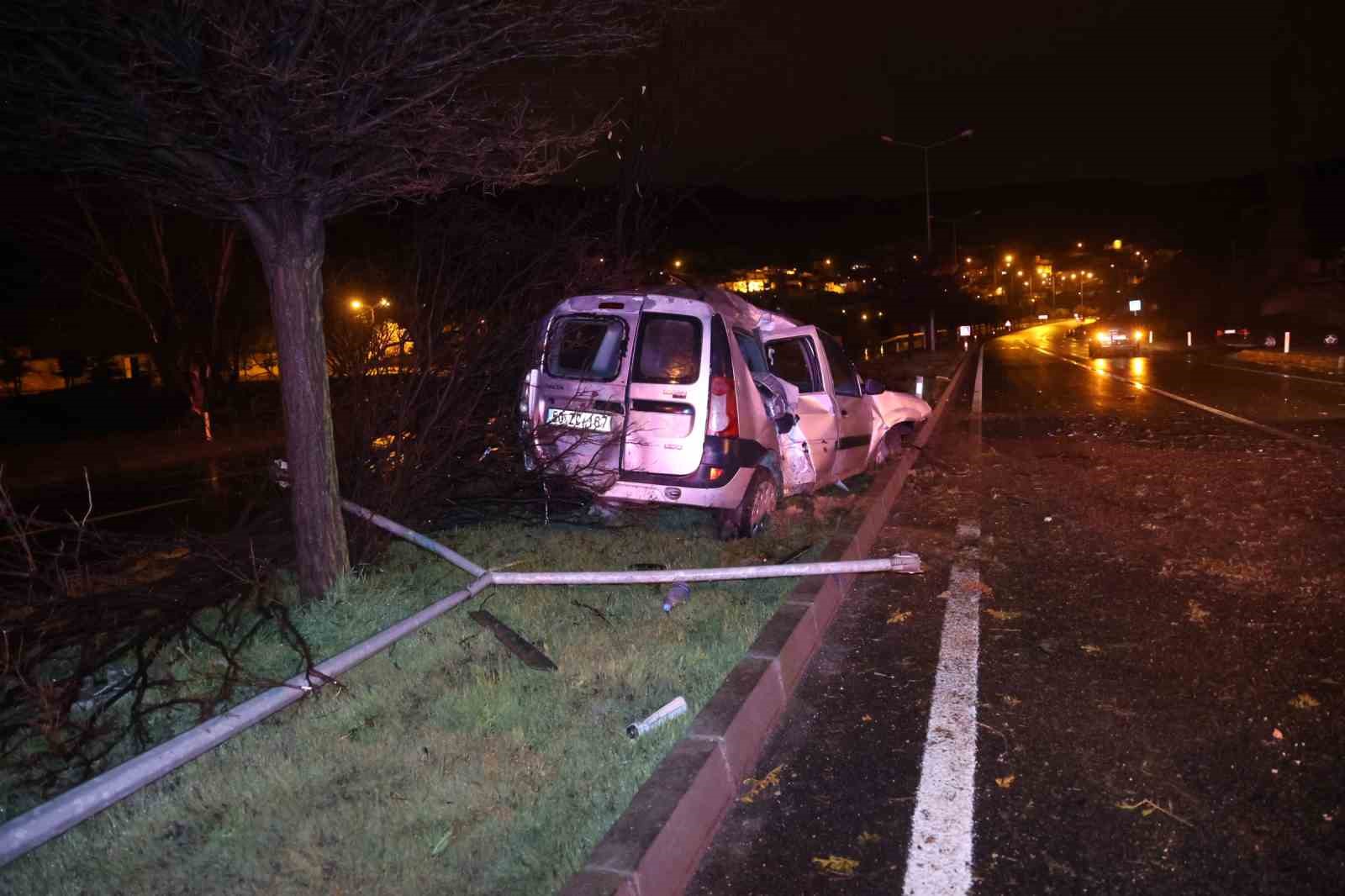 Kaza yaptıktan sonra çalıların arasına saklanan sürücü: "Gelirsem emniyetle başım belaya girer"
