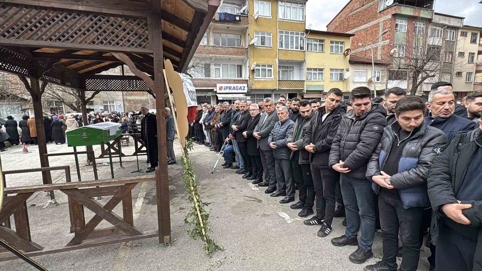 Kazada hayatını kaybeden genç toprağa verildi
