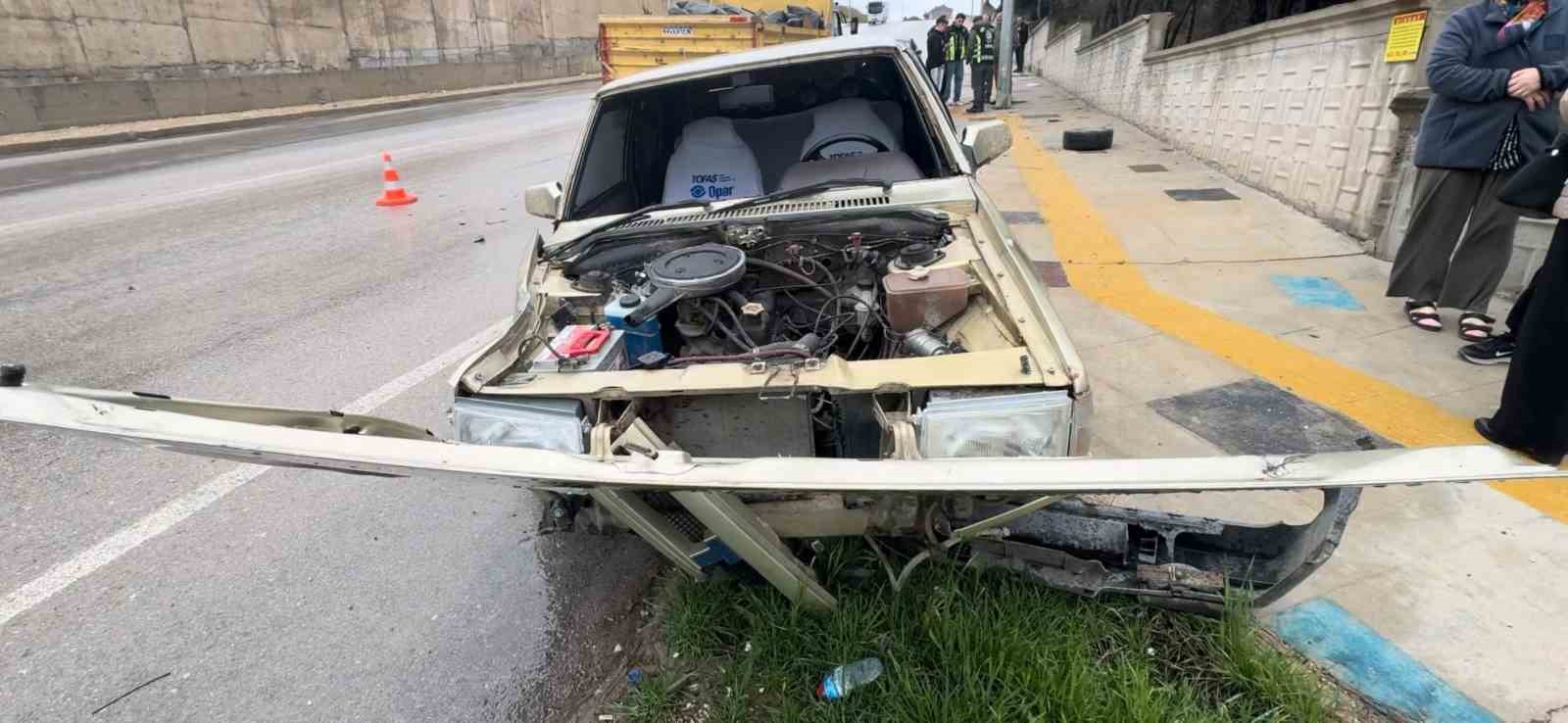 Kazada Tofaş ağır hasar gördü
