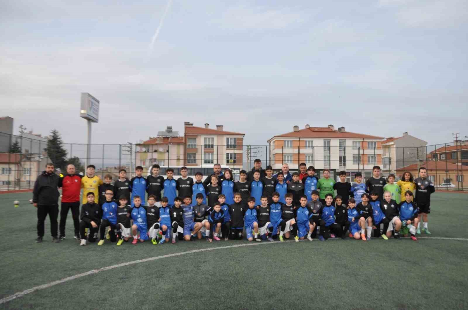 Kazanan dostluk oldu
