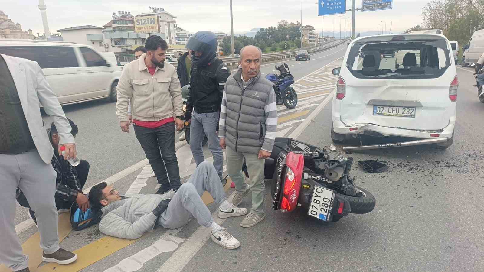 Kazanın ardından şoka girince hastaneye kadar "Ben nasıl kaza yaptım" diye sordu
