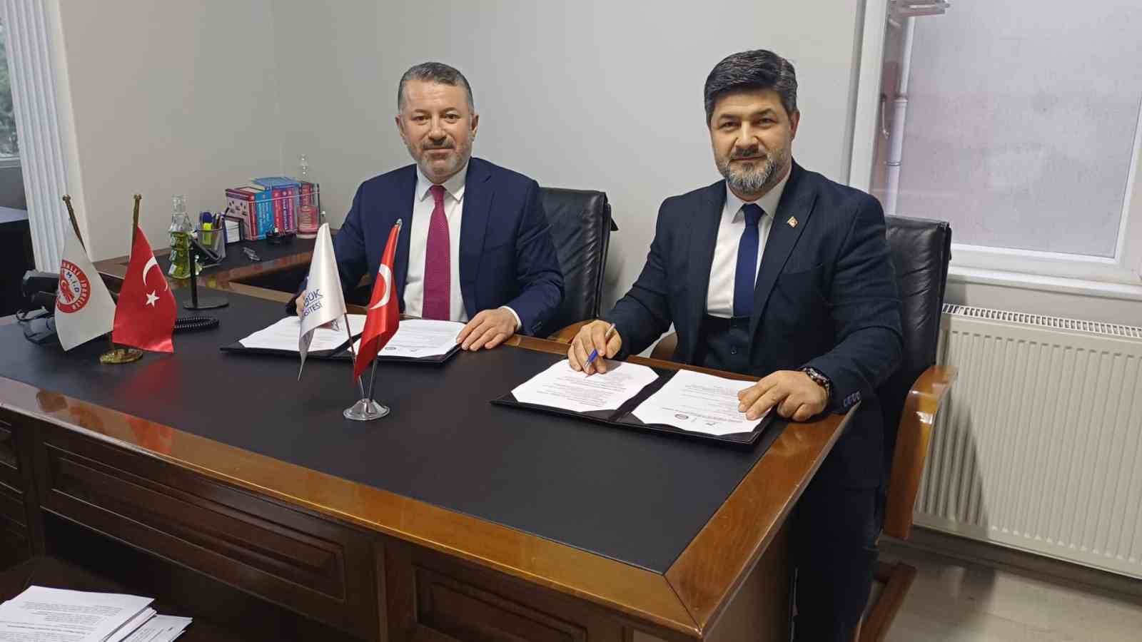 KBÜ ile Mahalli İdareler Derneği arasında Sosyalfest için protokol imzalandı
KBÜ ile Mahalli İdareler Derneği arasında Sosyalfest için protokol imzalandı