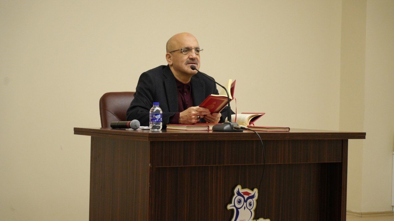 KBÜ’de "Nübüvvetin İspatı" söyleşisi gerçekleştirildi
KBÜ’de "Nübüvvetin İspatı" söyleşisi gerçekleştirildi