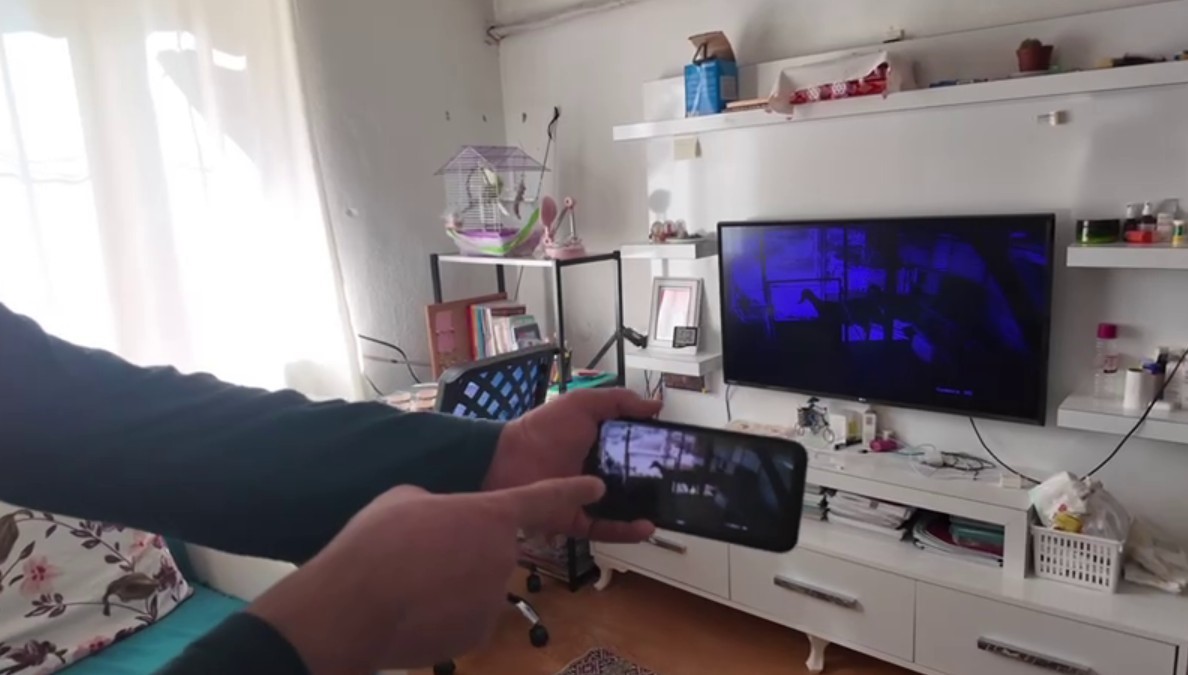 Keçilerine olan sevgisini teknolojiyle birleştirdi, anbean onları izliyor
Keçilerine olan sevgisini teknolojiyle birleştirdi, anbean onları izliyor