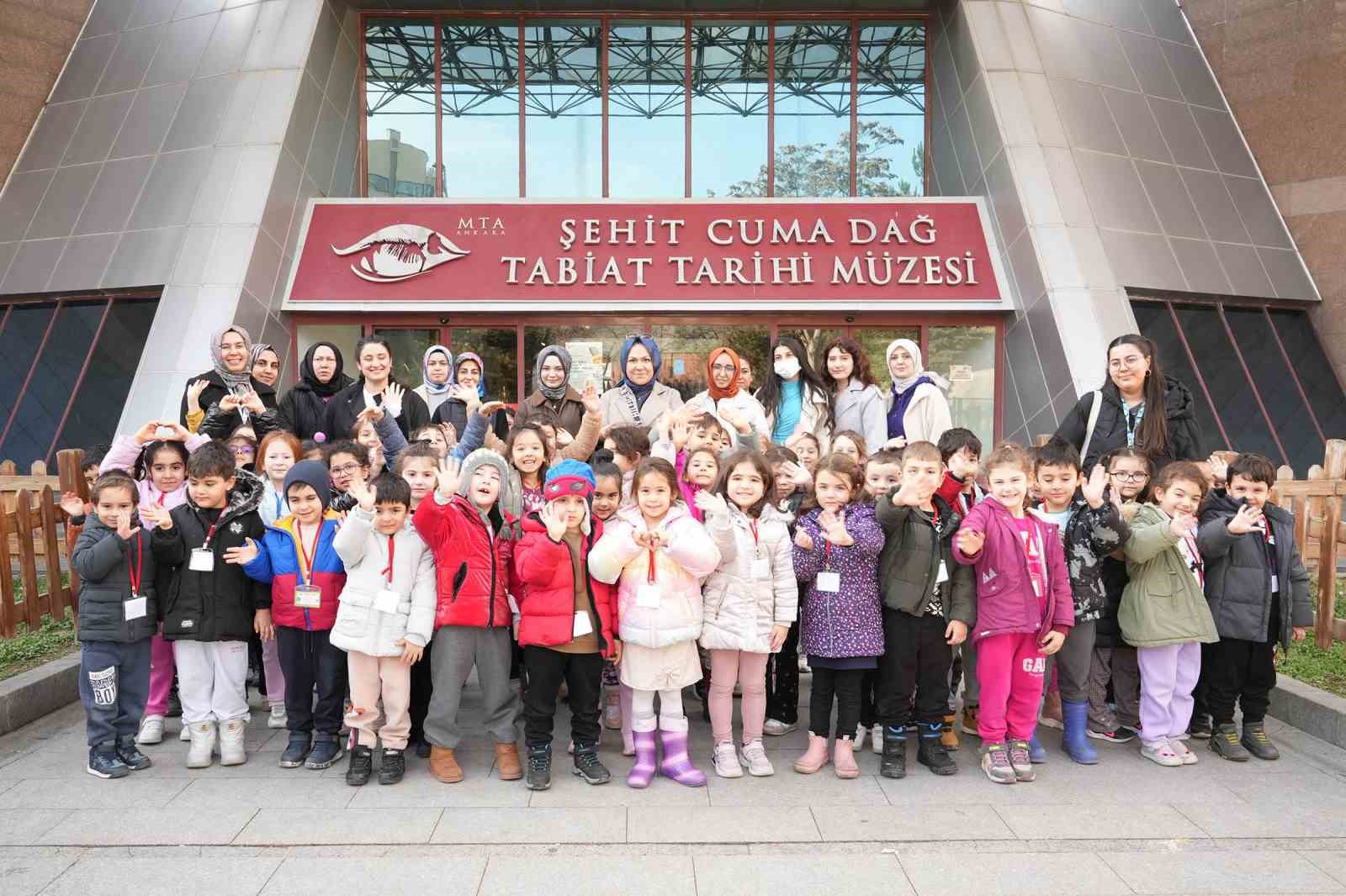 Keçiörenli minikler tabiat tarihiyle buluştu
Keçiörenli minikler tabiat tarihiyle buluştu