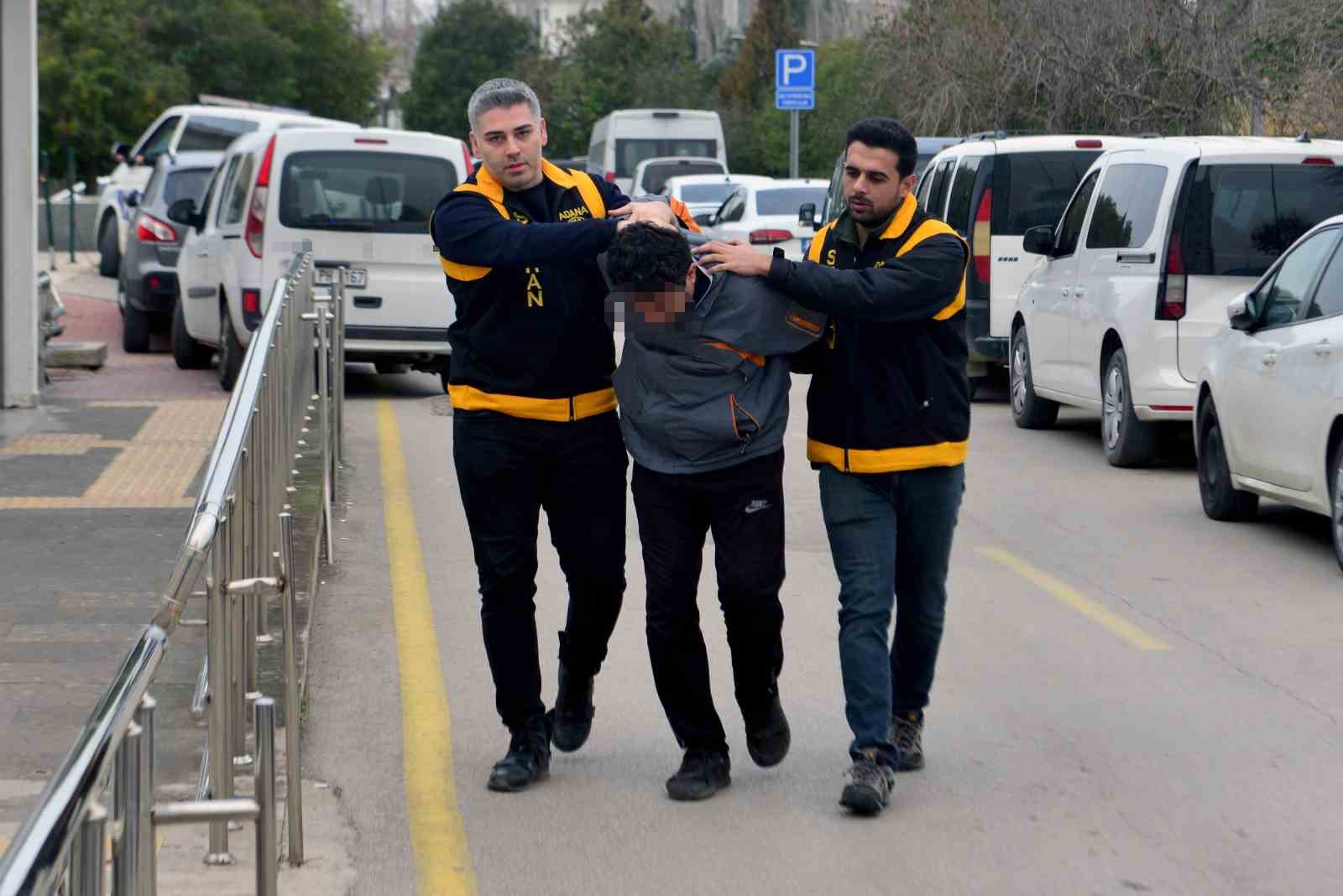 Kedi ezen sürücüye hayvan barınağında çalışma cezası
Kedi ezen sürücüye hayvan barınağında çalışma cezası