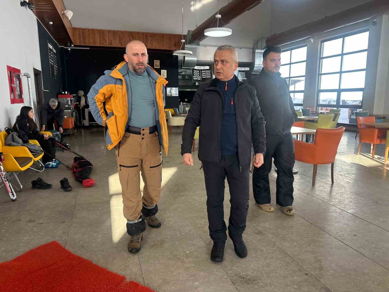 Keltepe kayak festivali öncesi hazırlıklar yerinde incelendi
Keltepe kayak festivali öncesi hazırlıklar yerinde incelendi