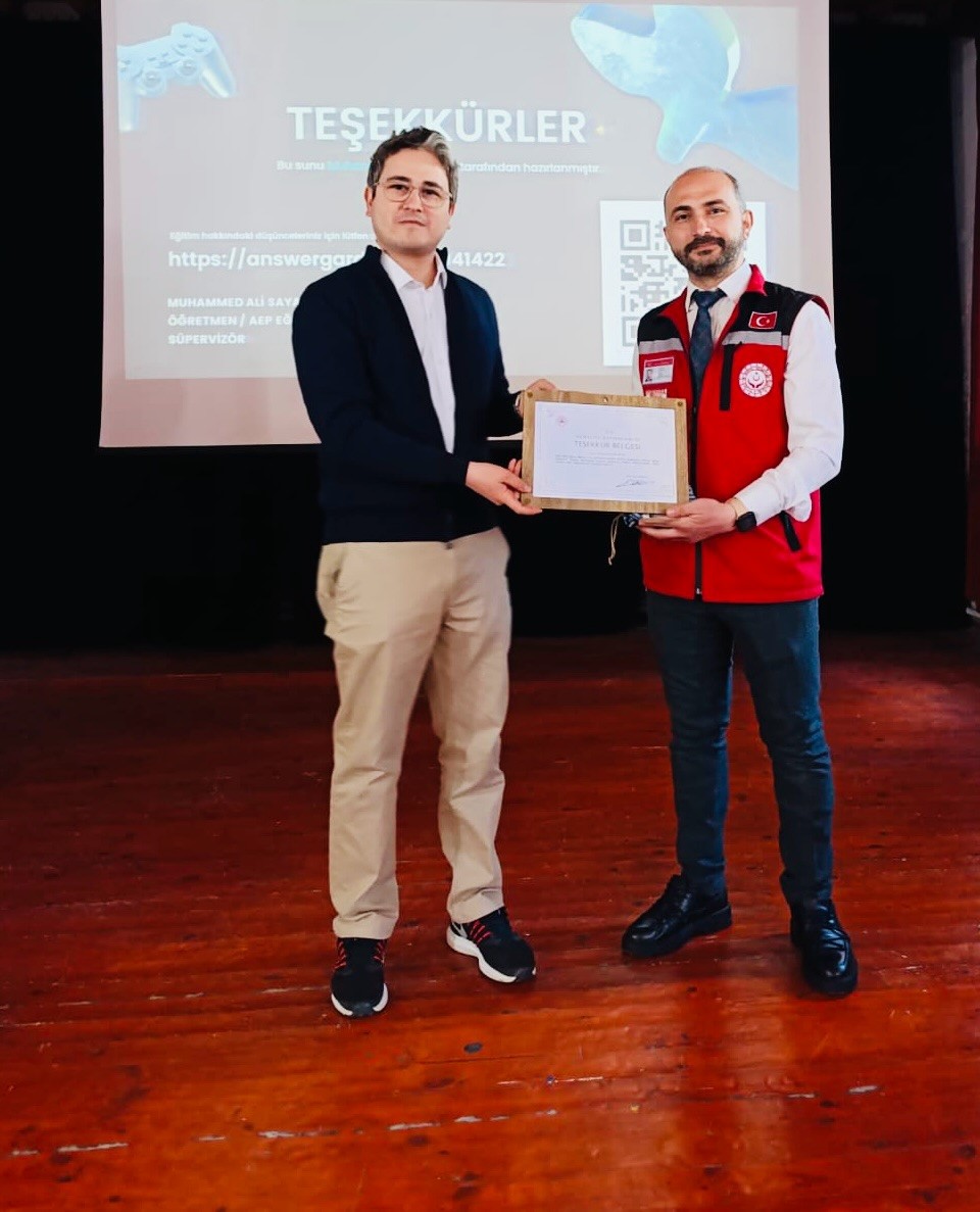 Kemaliye’de velilere "Bilinçli Medya Kullanımı" eğitimi
