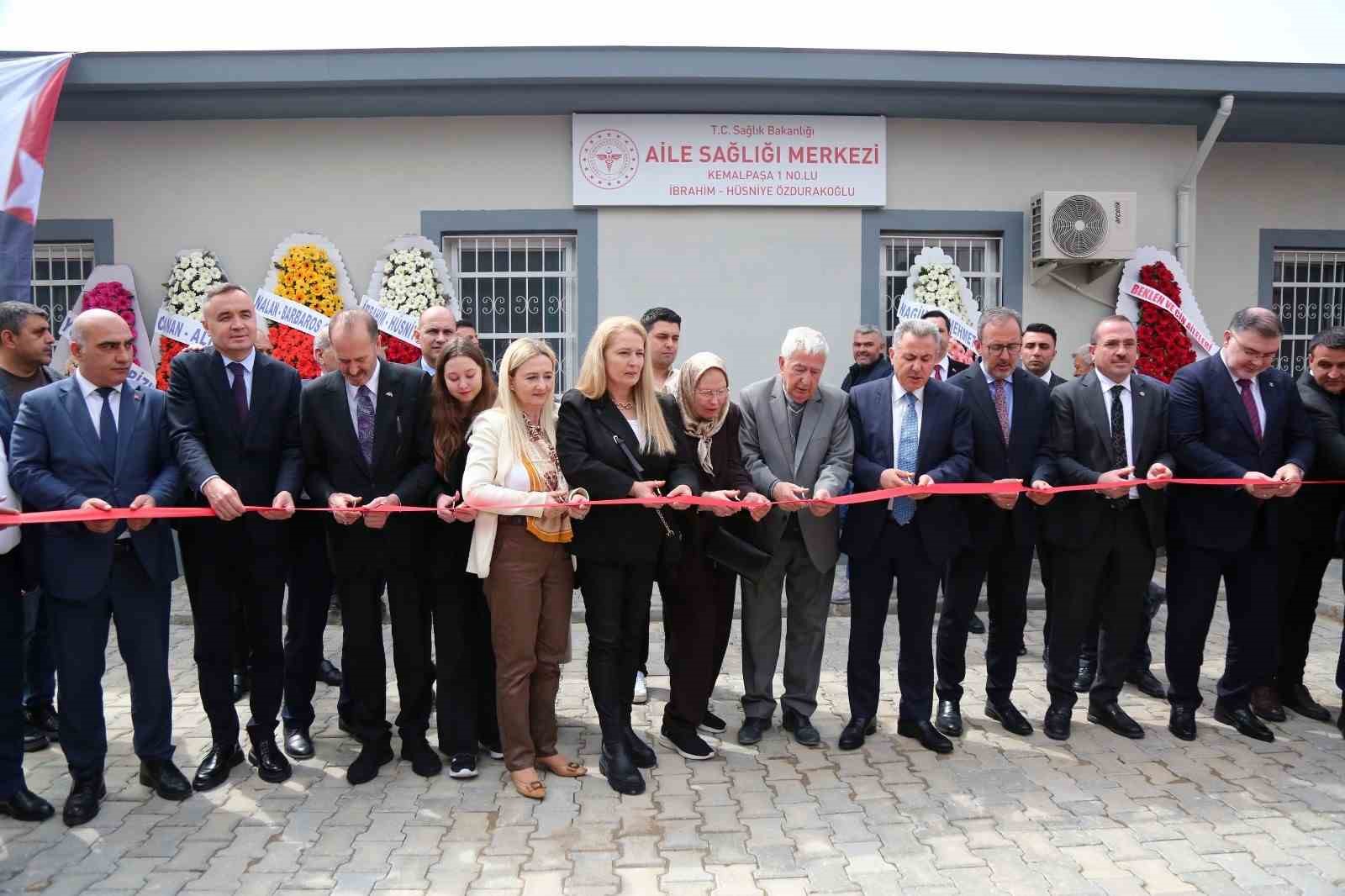 Kemalpaşa’da iki aile sağlığı merkezi hizmete açıldı
