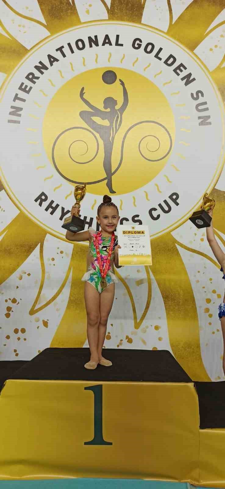 Kendi küçük, yeteneği büyük
