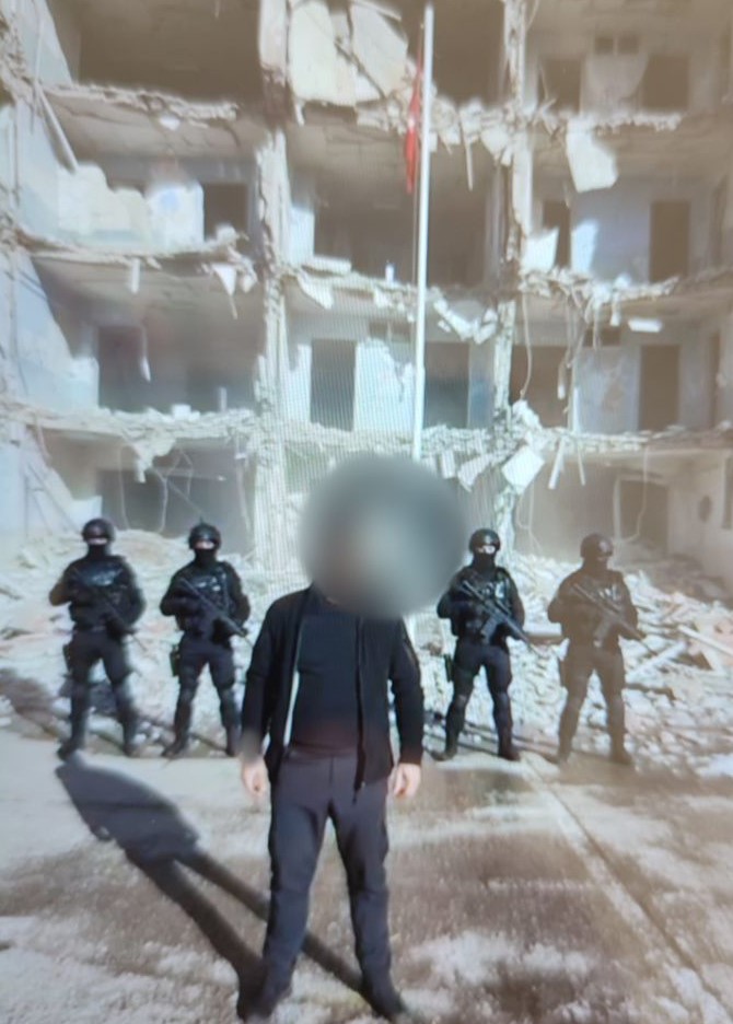 Kendini MİT görevlisi olarak tanıtan dolandırıcılardan 1,5 milyon TL’lik vurgun
